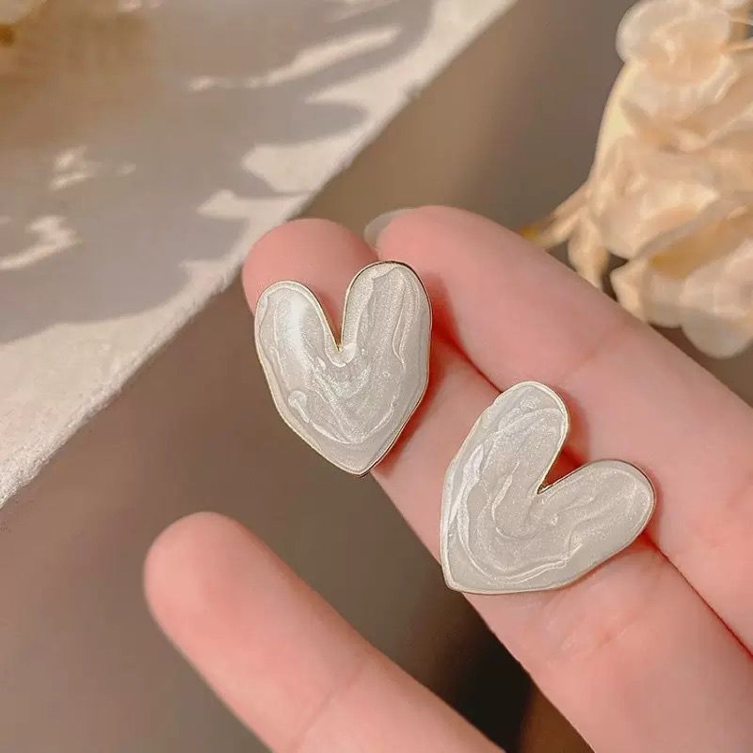White Marble Swirl Heart Studs JLT13540