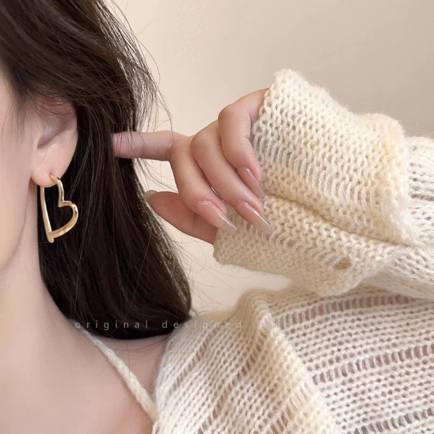 Crystal Heart Gold Stud Earrings JLT13544