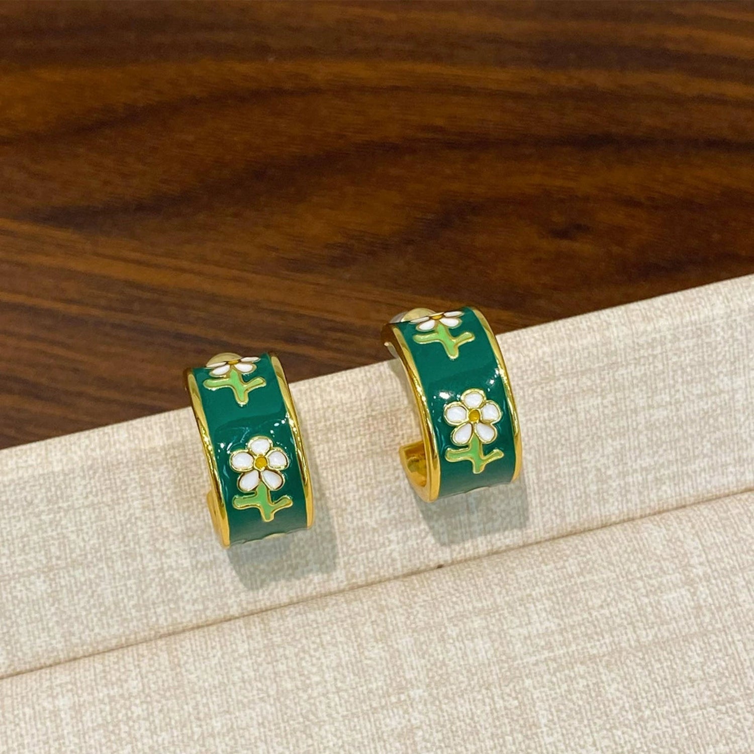 Green Enamel Floral Hoop Earrings JLT13551