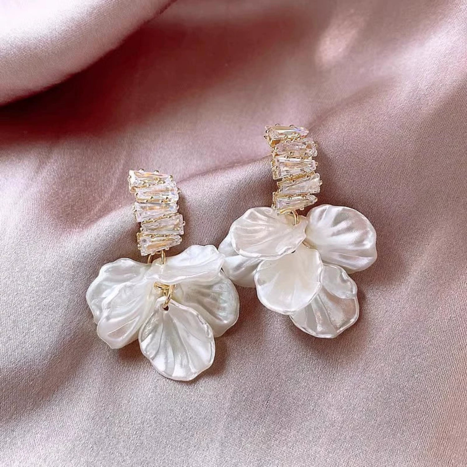 White Petal Crystal Drop Earrings JLT13560
