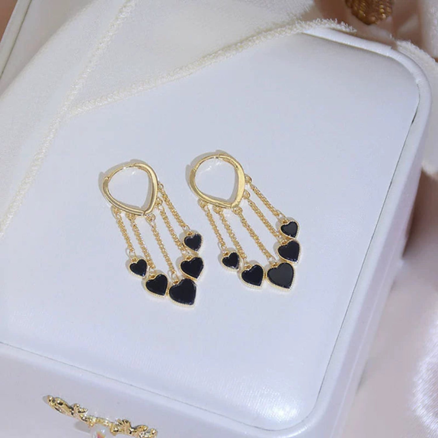 Gold Black Heart Fringe Earrings JLT13562