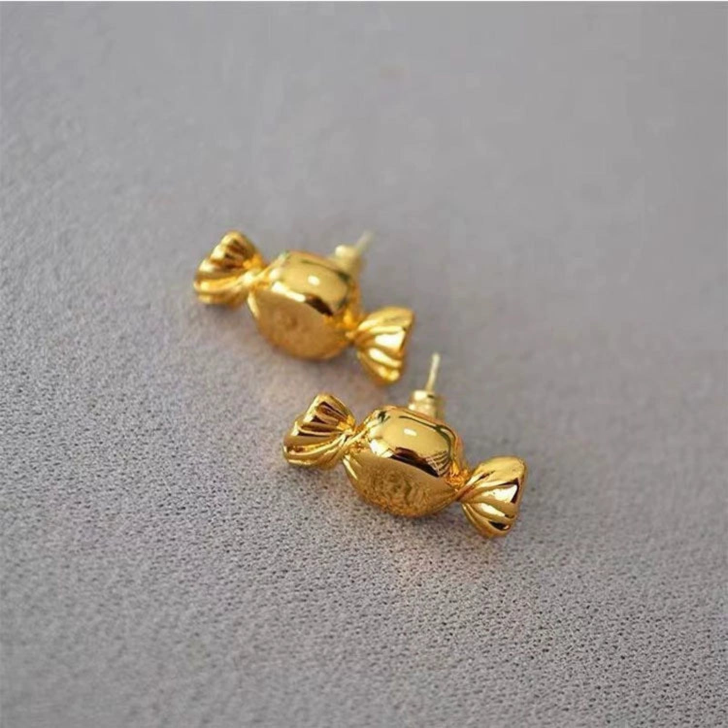 Gold Wrapped Candy Stud Earrings JLT13584