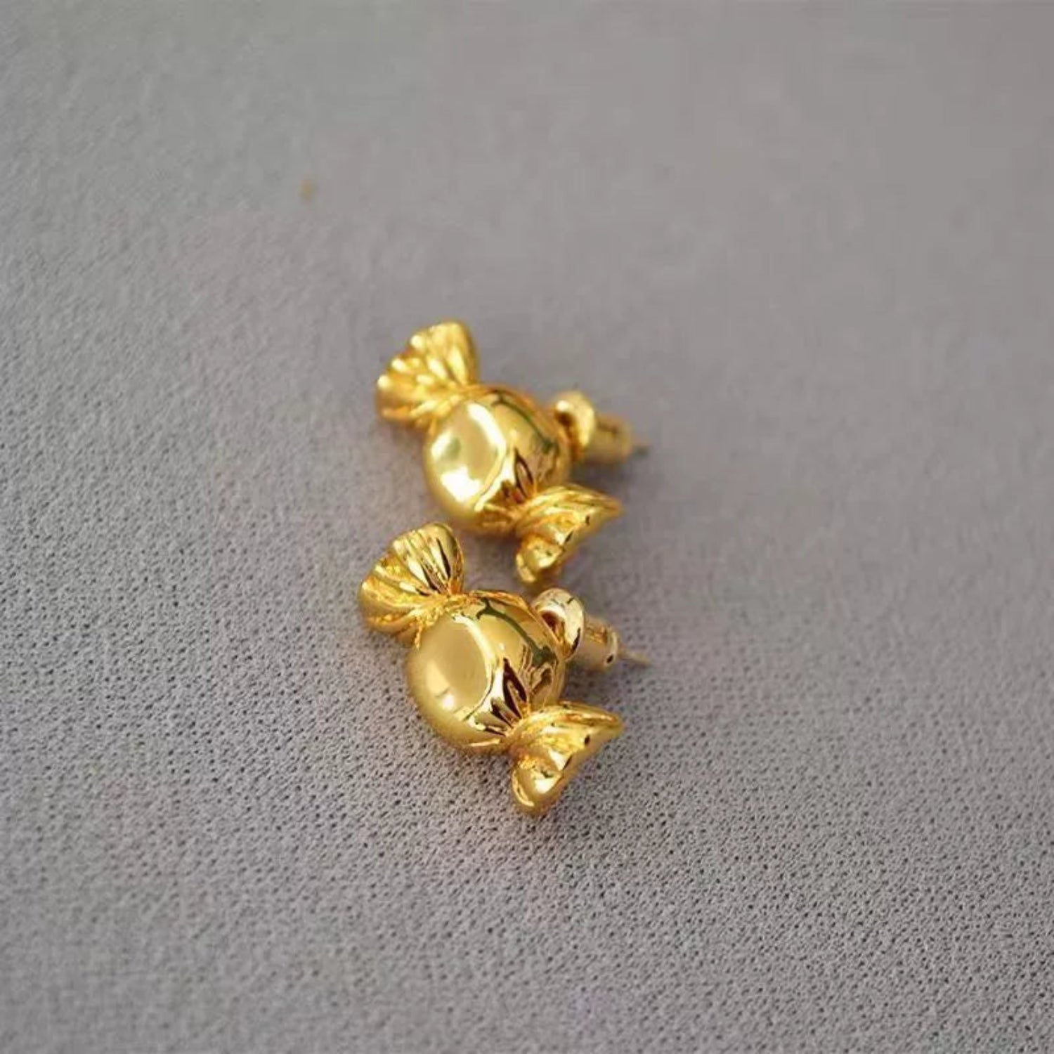 Gold Wrapped Candy Stud Earrings JLT13584