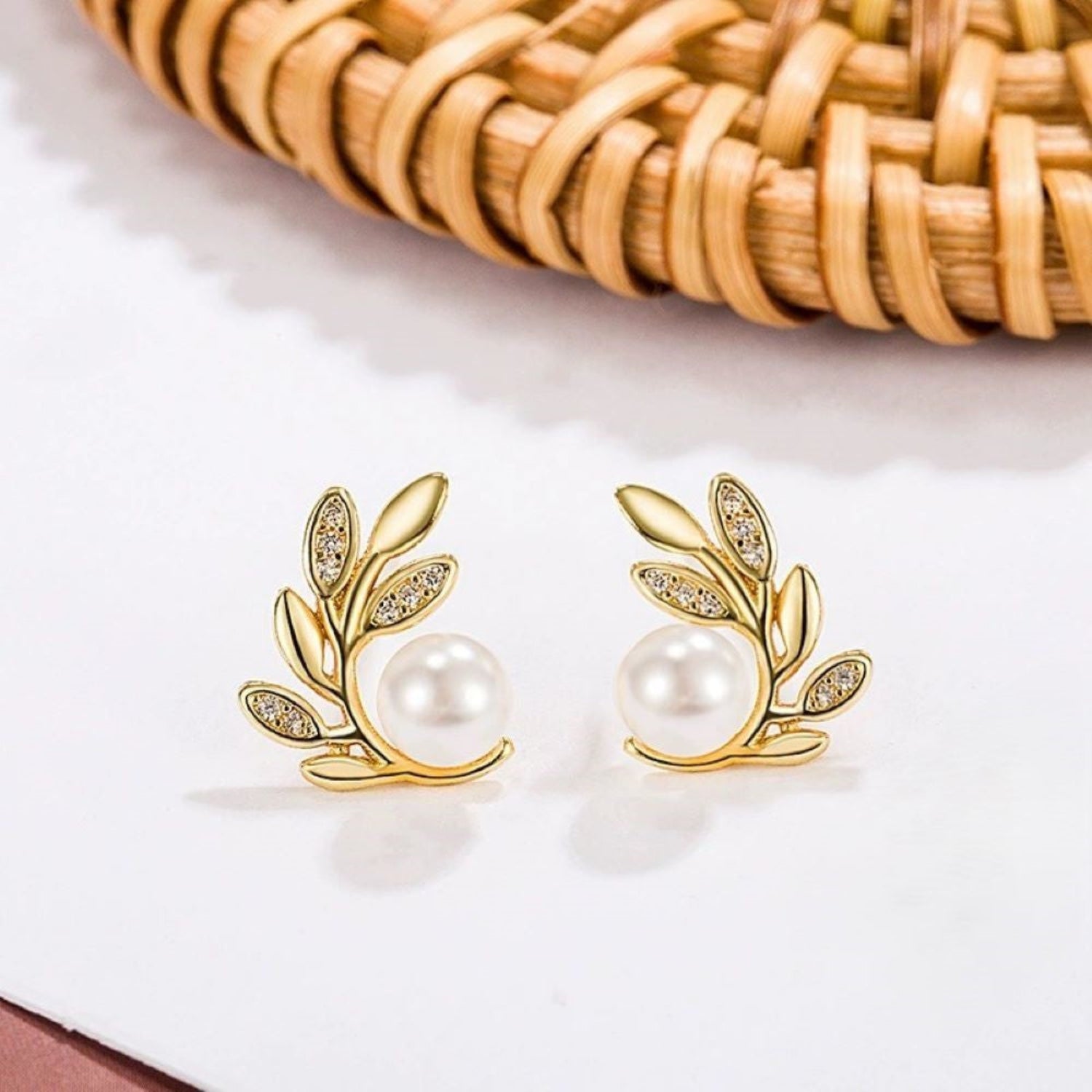 Gold Pearl Leaf Stud Earrings JLT13645