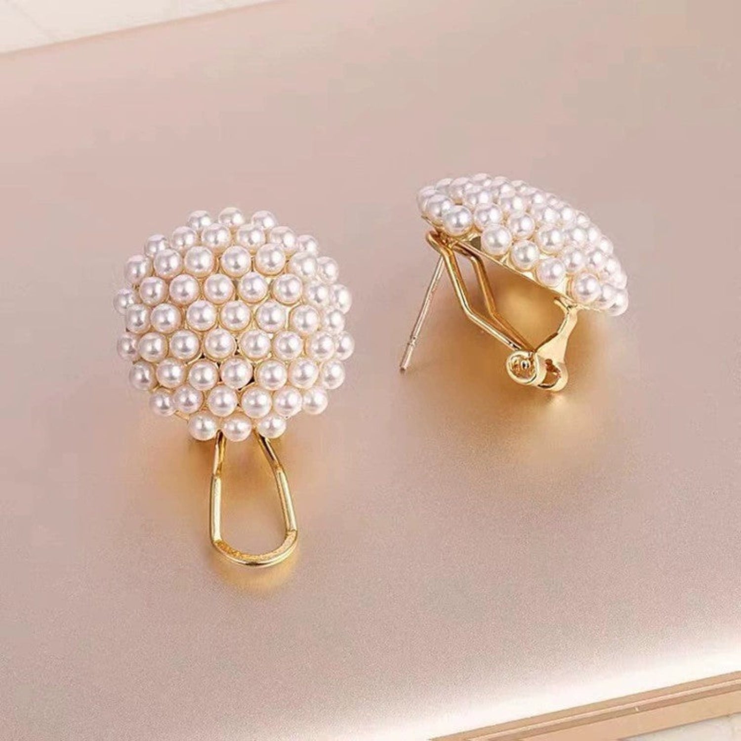Elegant Faux Pearl Cluster Studs JLT13672