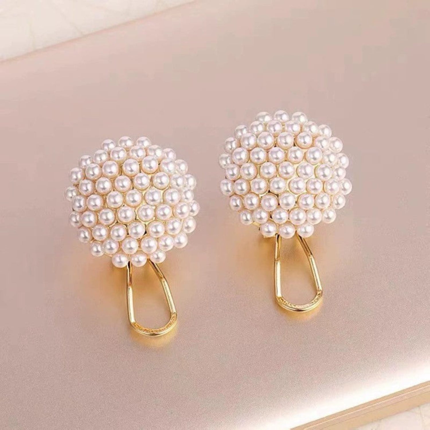 Elegant Faux Pearl Cluster Studs JLT13672