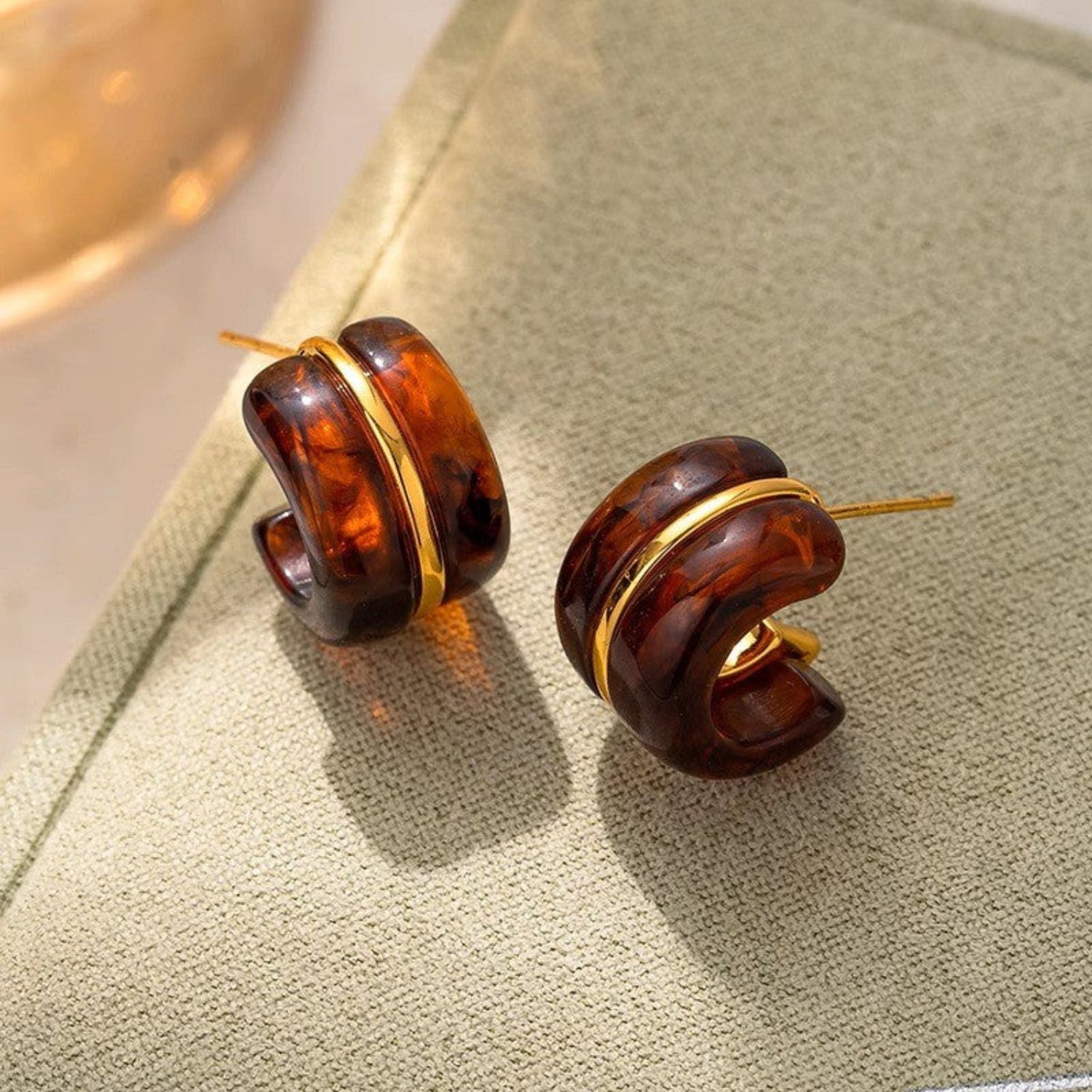 Modern Brown Resin Hoops JLT13675