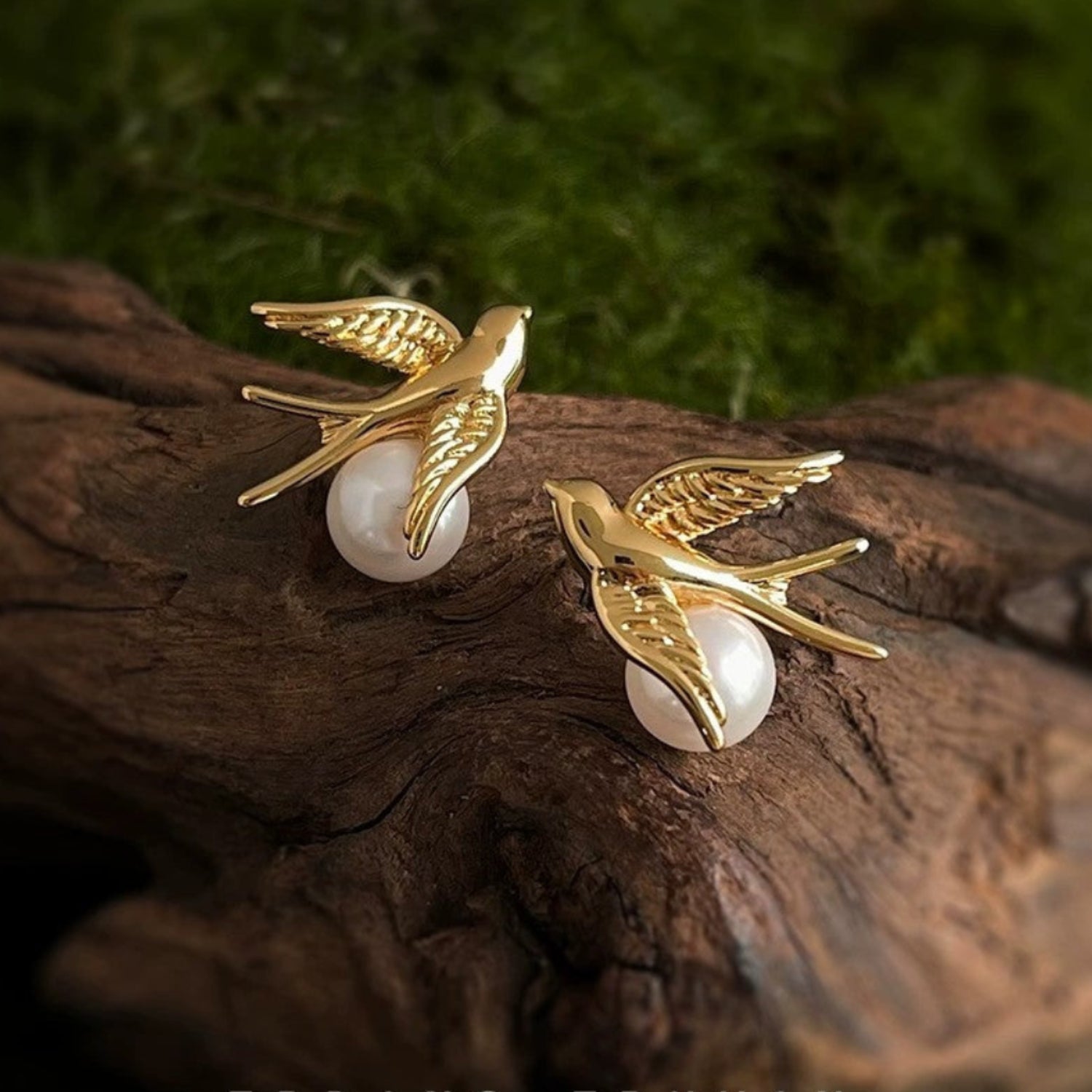 Gold Swallow Pearl Stud Earrings JLT13712