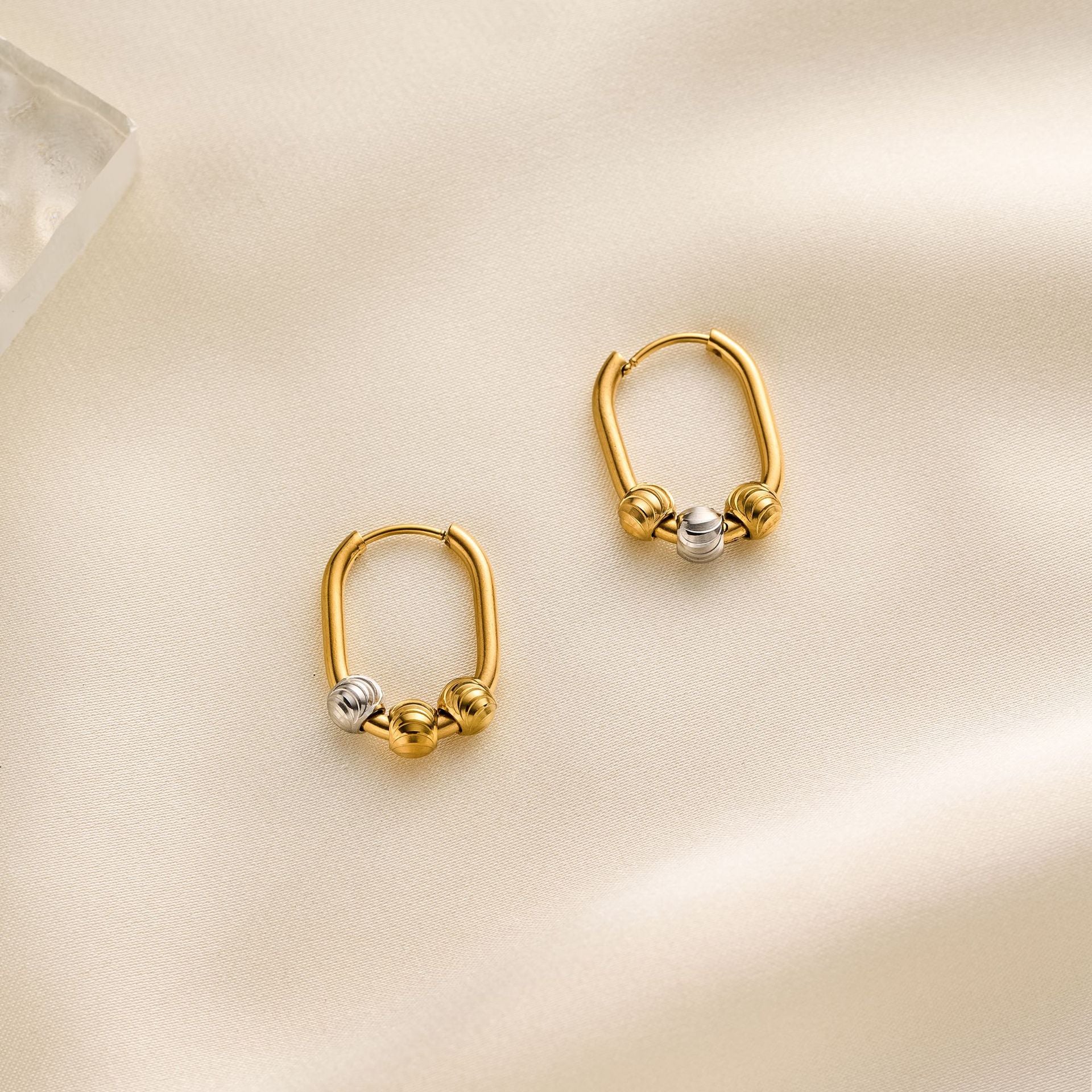 Two-Tone Three Beaded Oval Hoops JLT13756