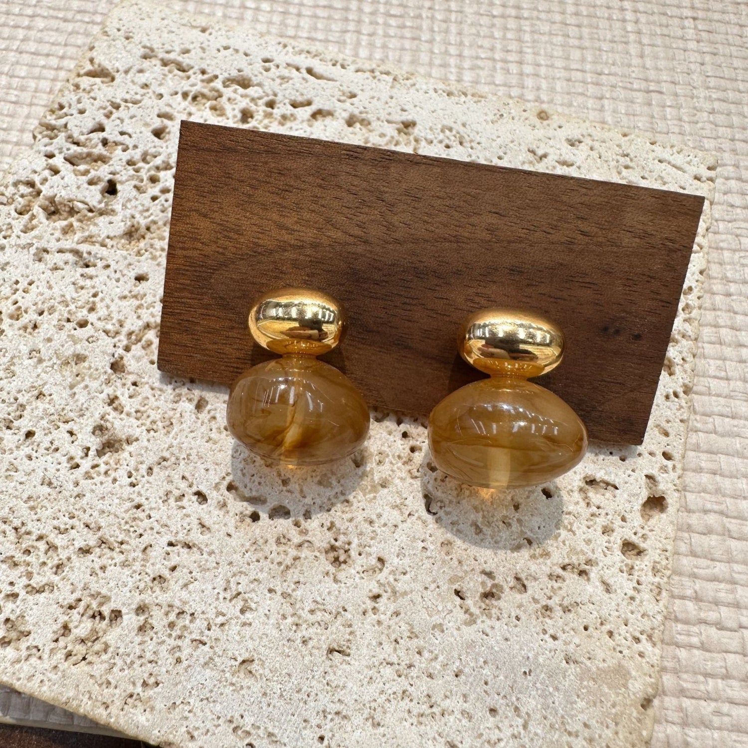 Gold and Brown Resin Earrings JLT13776