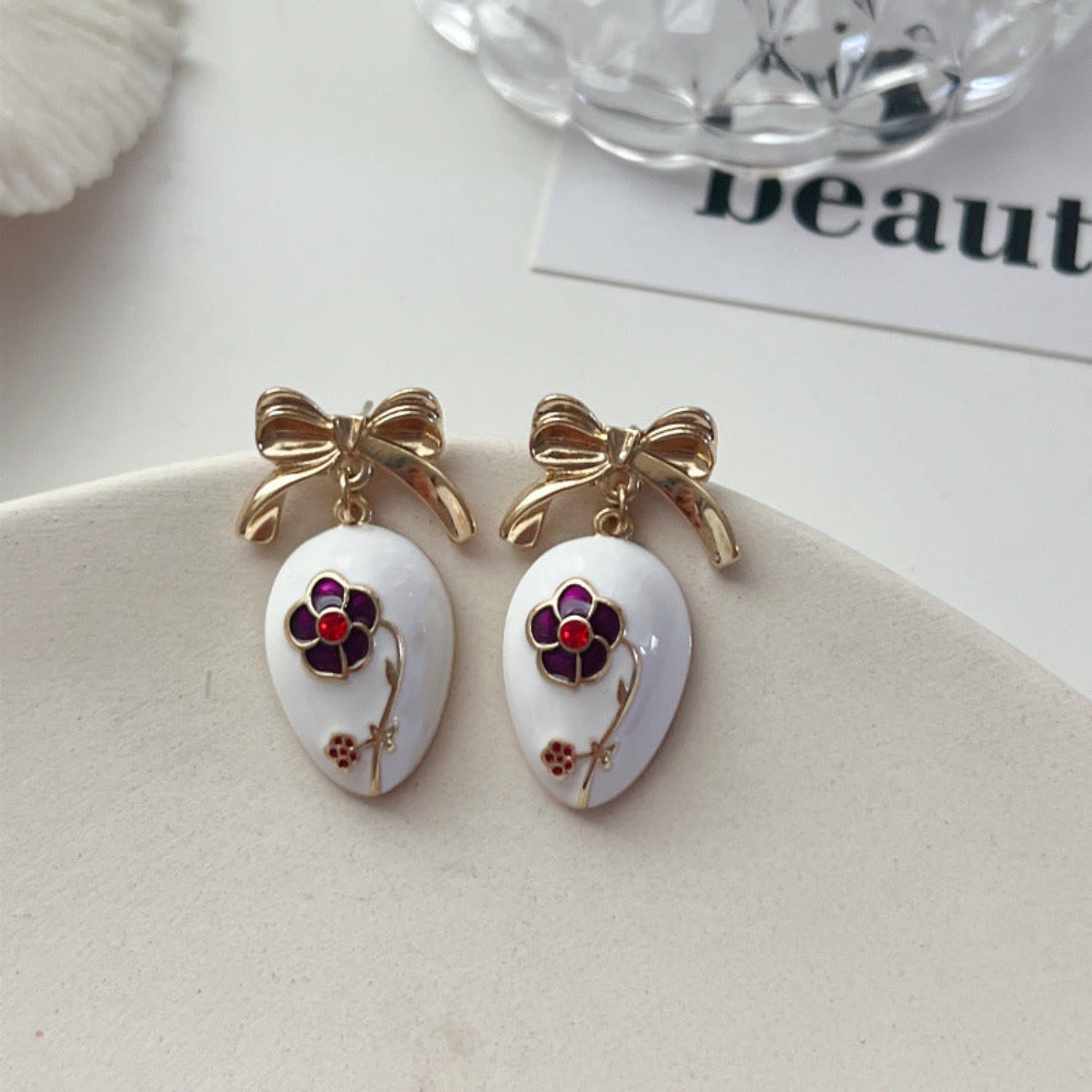 Gold White Floral Bow Earrings JLT13797