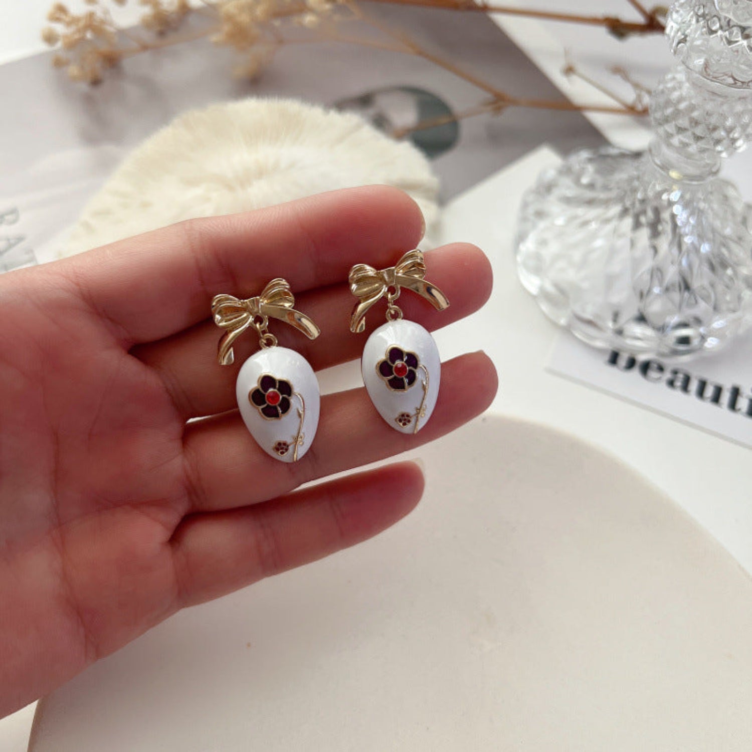 Gold White Floral Bow Earrings JLT13797