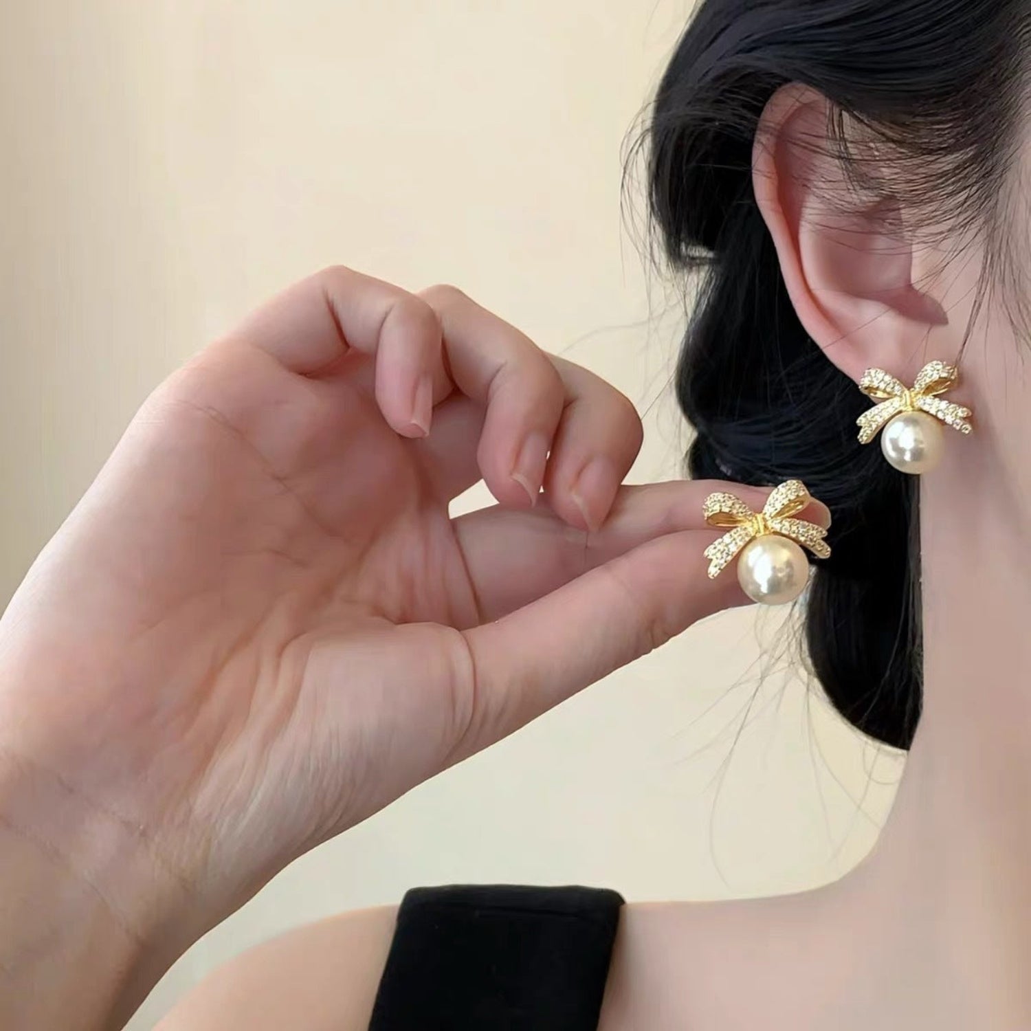 Gold Pearl Bow Earrings JLT13855
