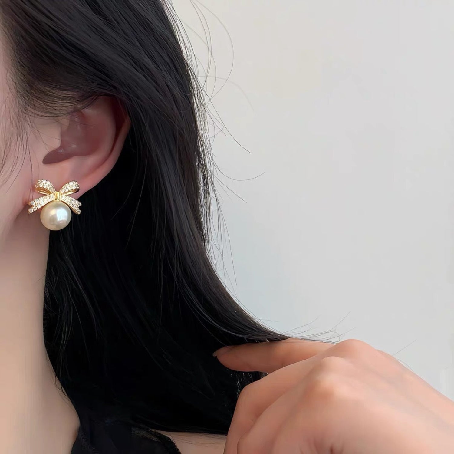 Gold Pearl Bow Earrings JLT13855