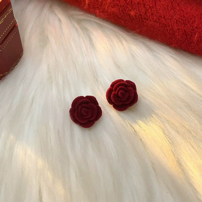 Bow Heart Stud Earrings JLT13857