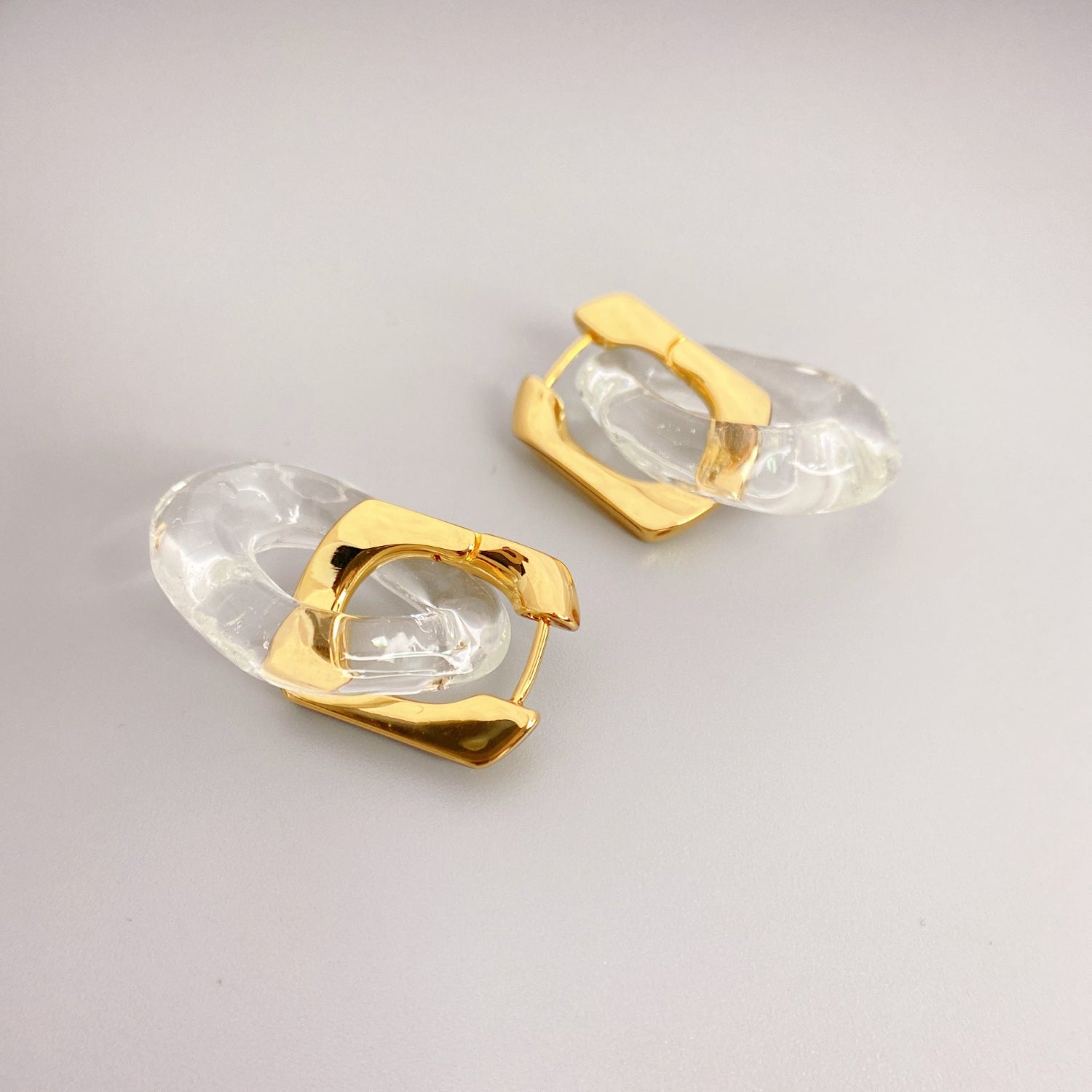 White Chic Oval Link Earrings JLT13879