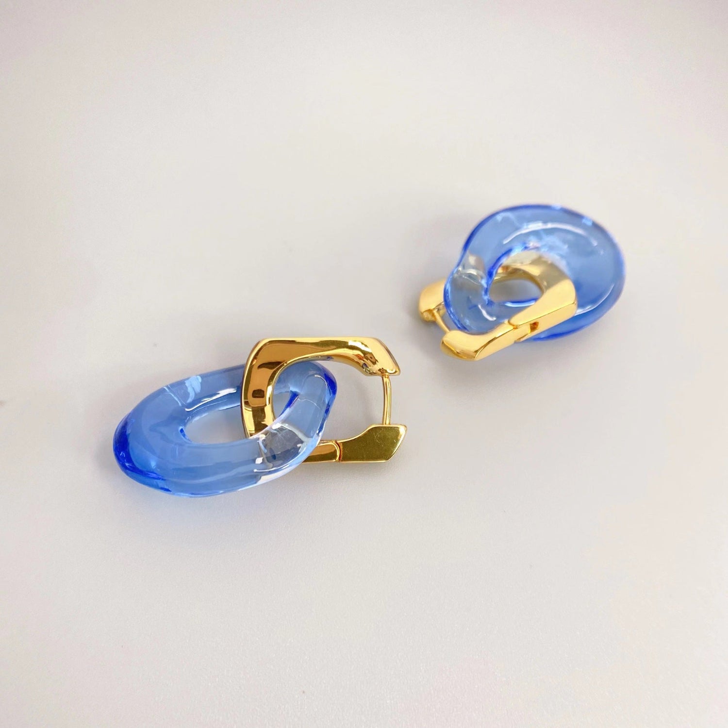 Blue Chic Oval Link Earrings JLT13881