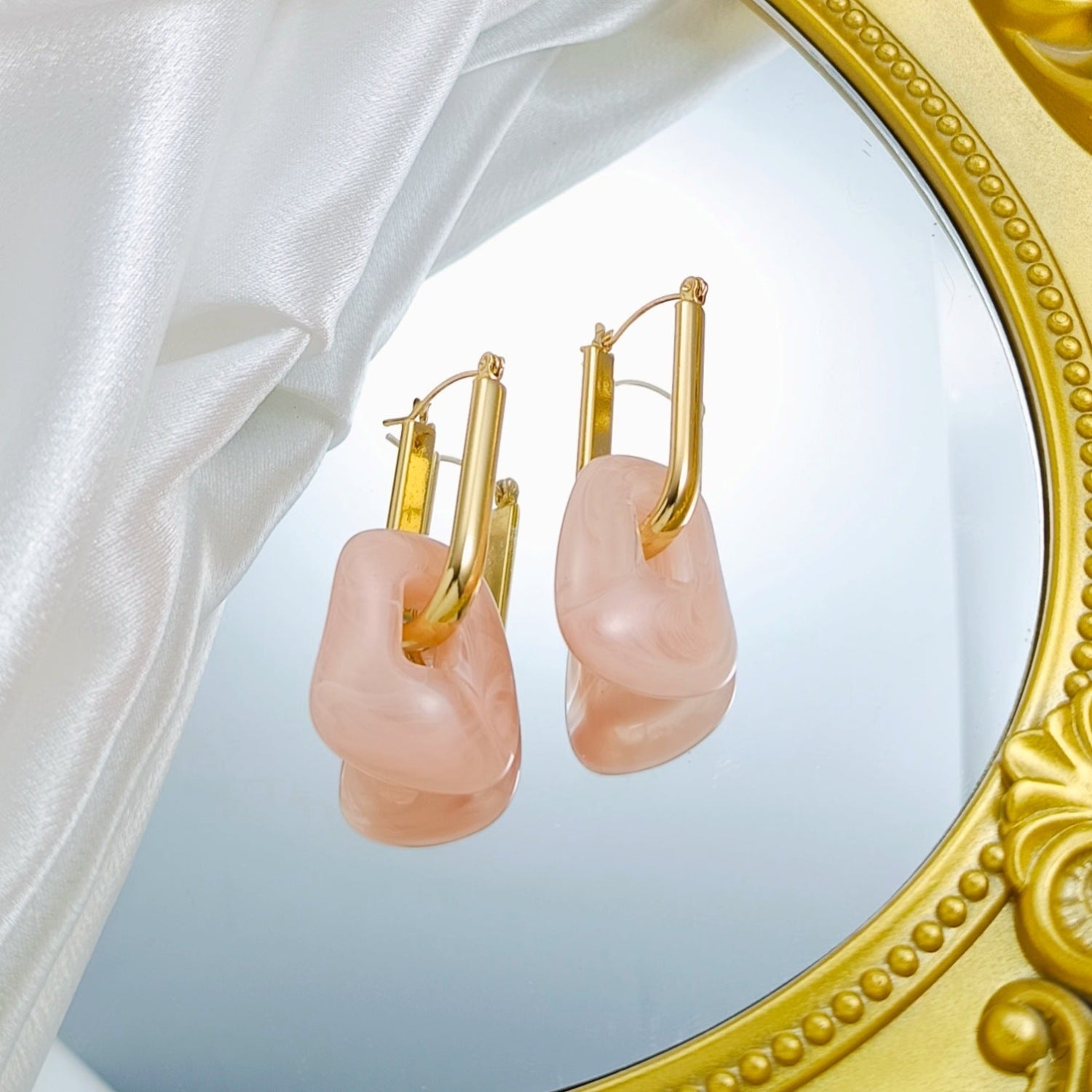 Pink Modern Oval Hoop Earrings JLT13903