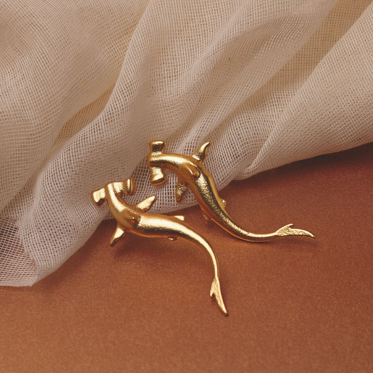 Gold Curved Hammerhead Coastal Earrings JLT13907