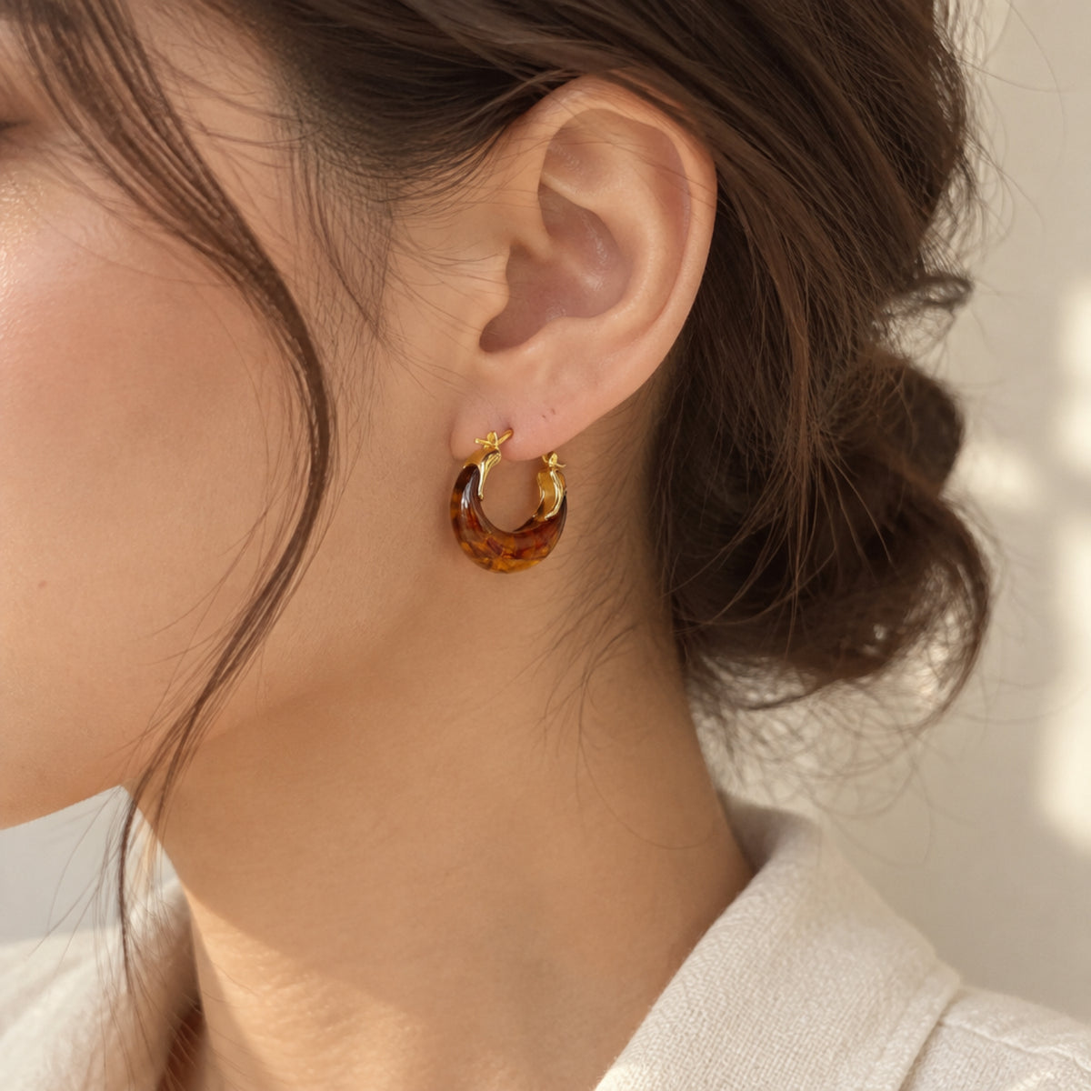 Gold Tortoiseshell Hoop Earrings JLT13949