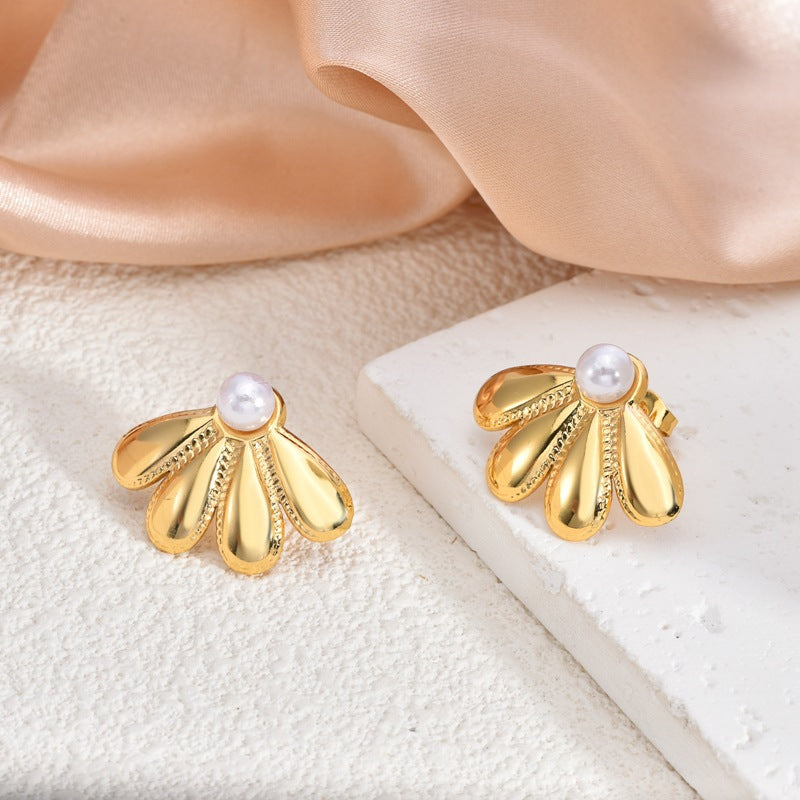 Golden Fan Shell Stud Earrings JLT14140
