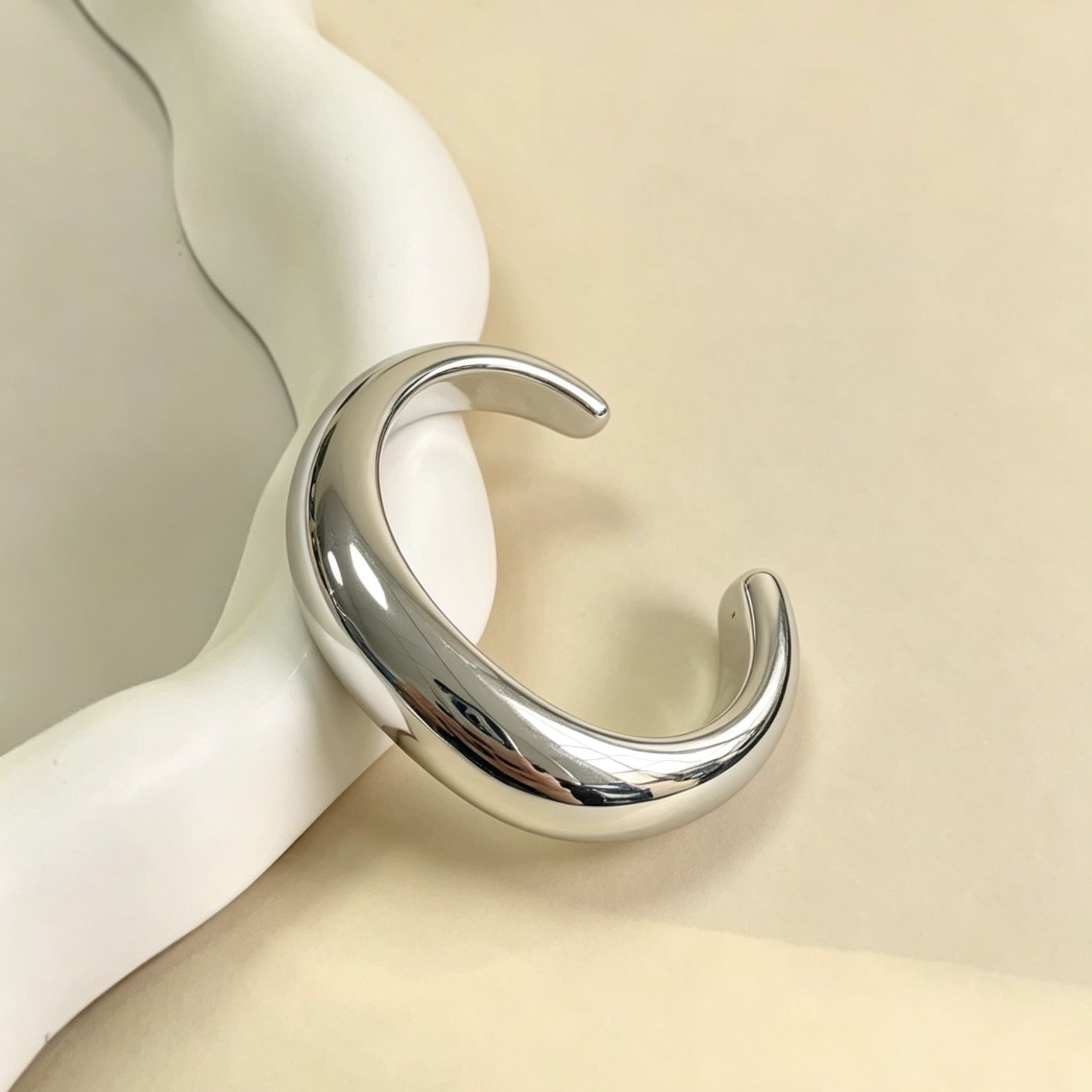 Chunky Open Cuff Silver-Finish Bracelet JLTB0661