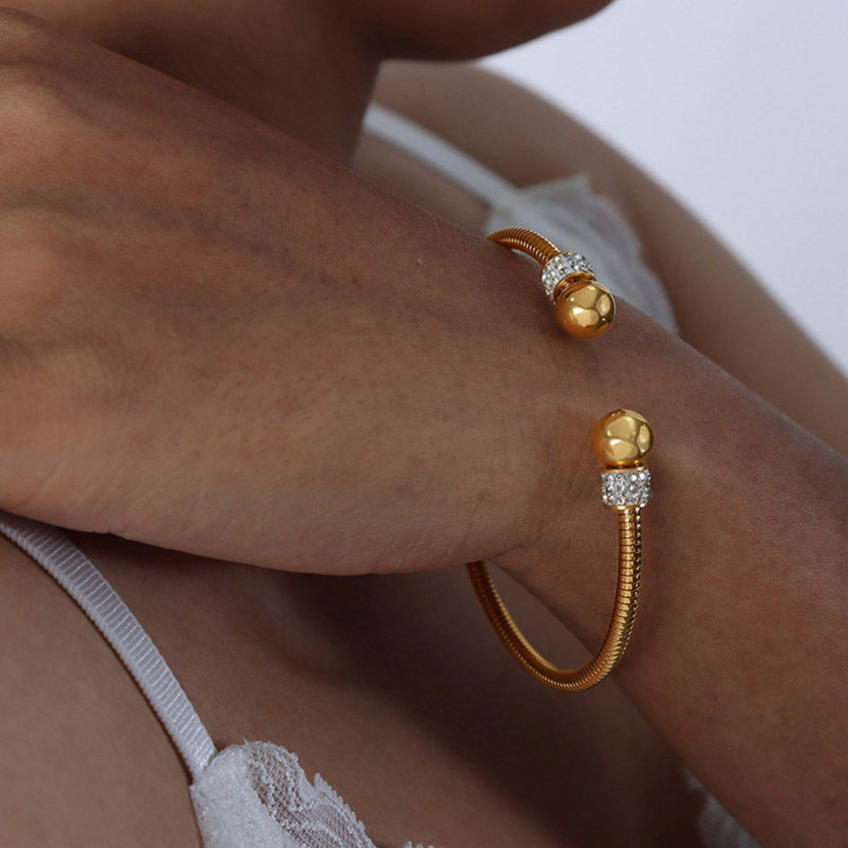 Elegant Gold Bead Open End Bangle JLTB0668