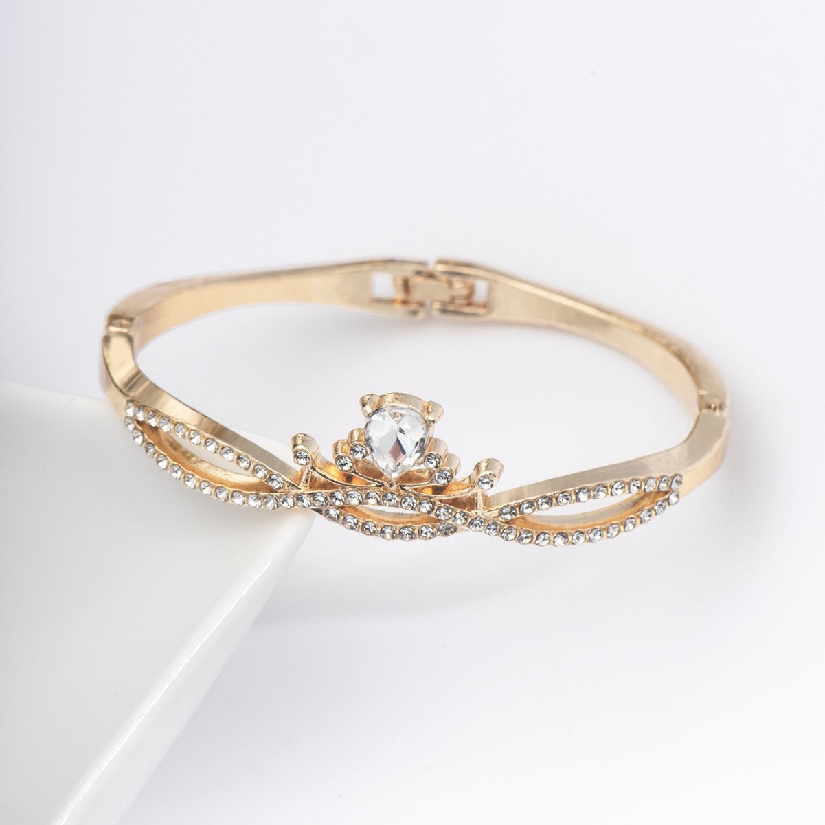 Queen’s Grace Tiara Inspired Bracelet JLTB0784