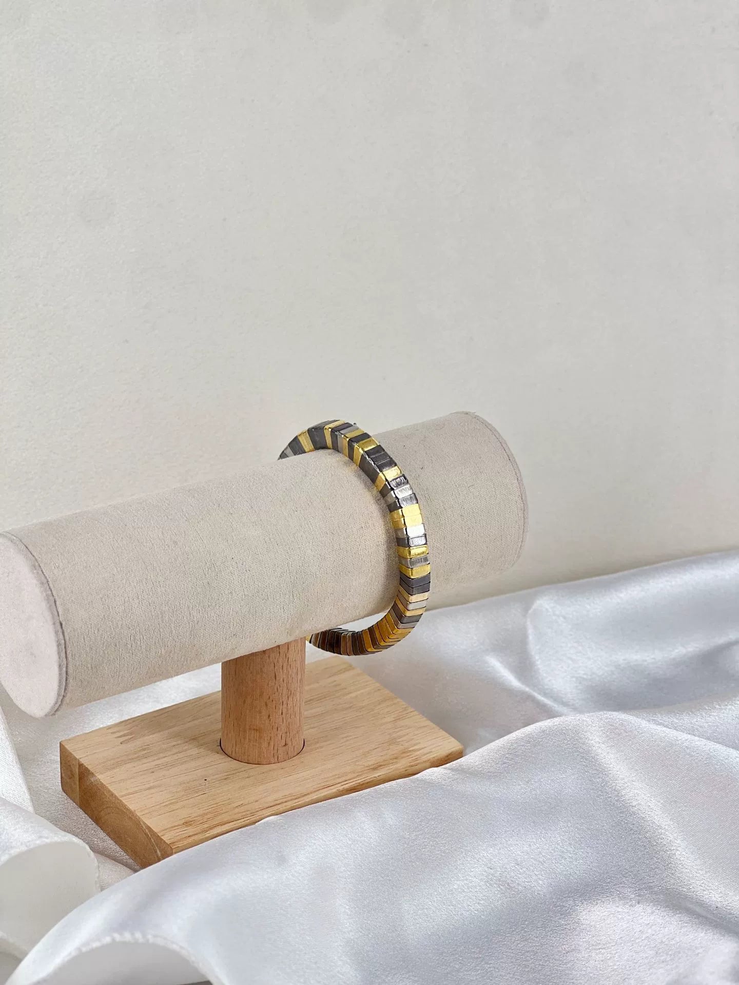 Just Lil Things Elegant Striped Bracelet JLTB0845