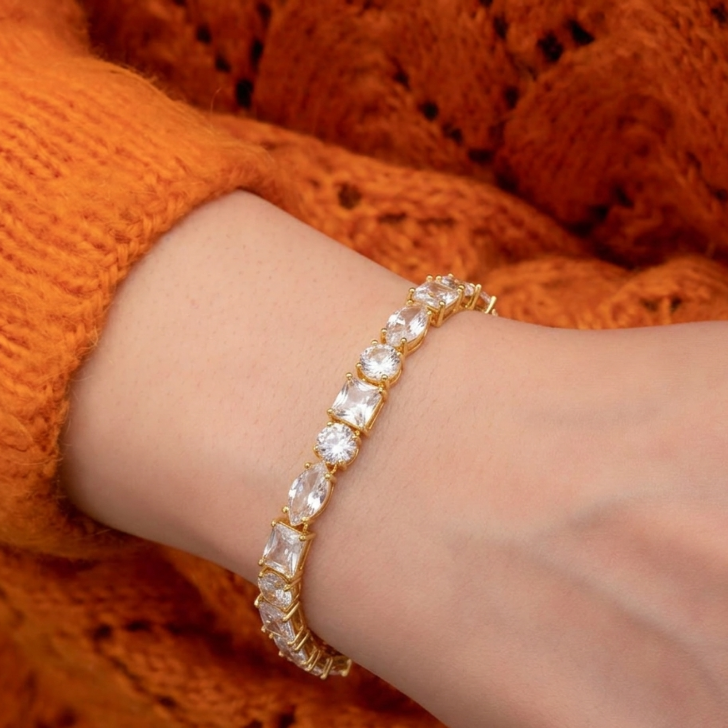 Just Lil Things Bracelet with Mixed-Cut Clear Crystals in Prong Setting JLTB0861