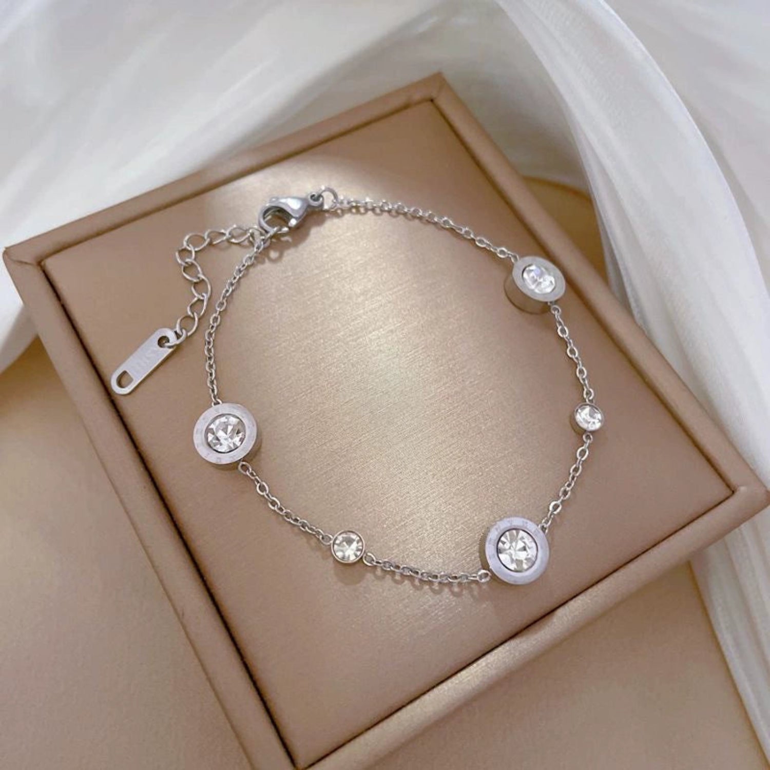 Elegant Silver Crystal Station Bracelet JLTB1027