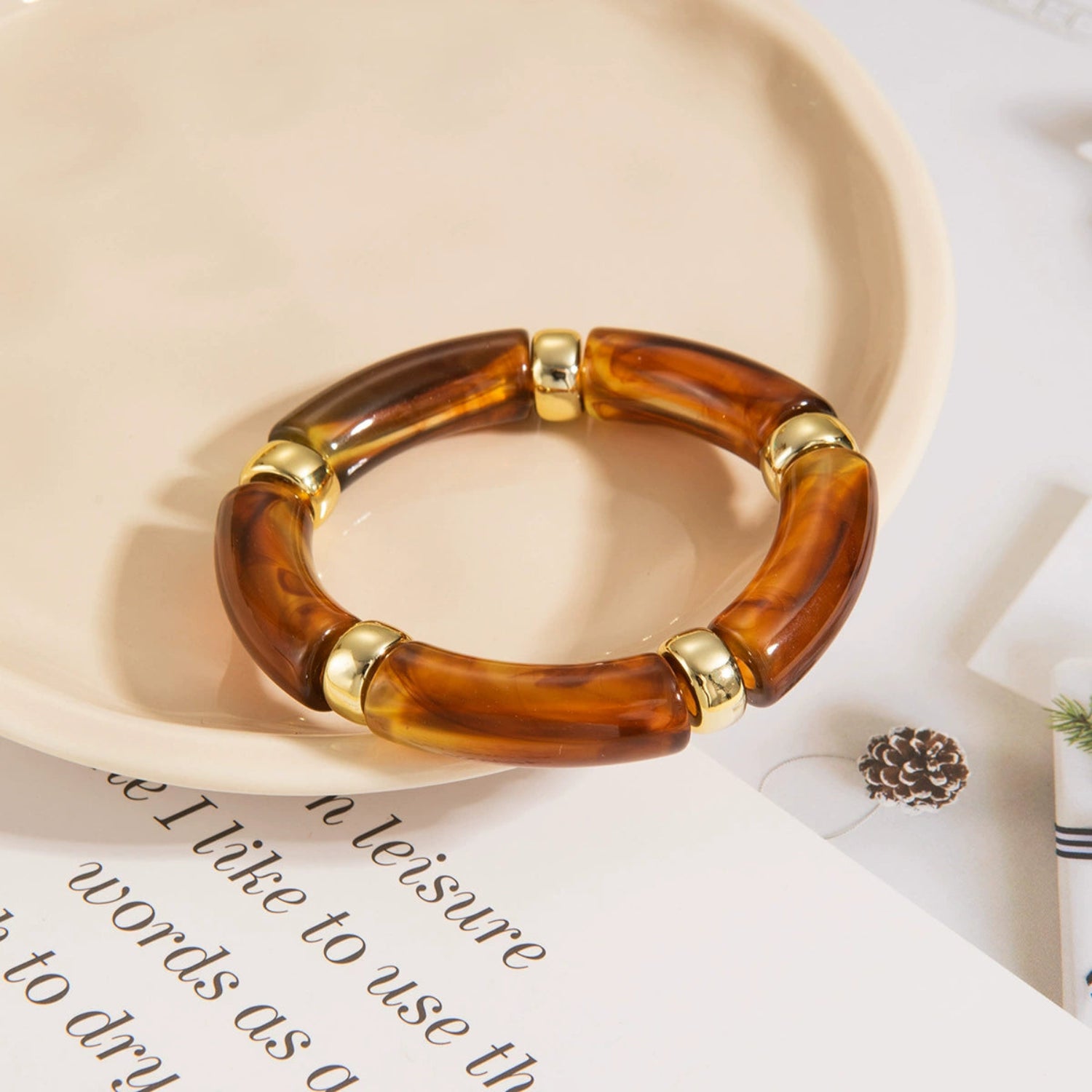 Tortoiseshell and Gold Resin Bracelet JLTB1031