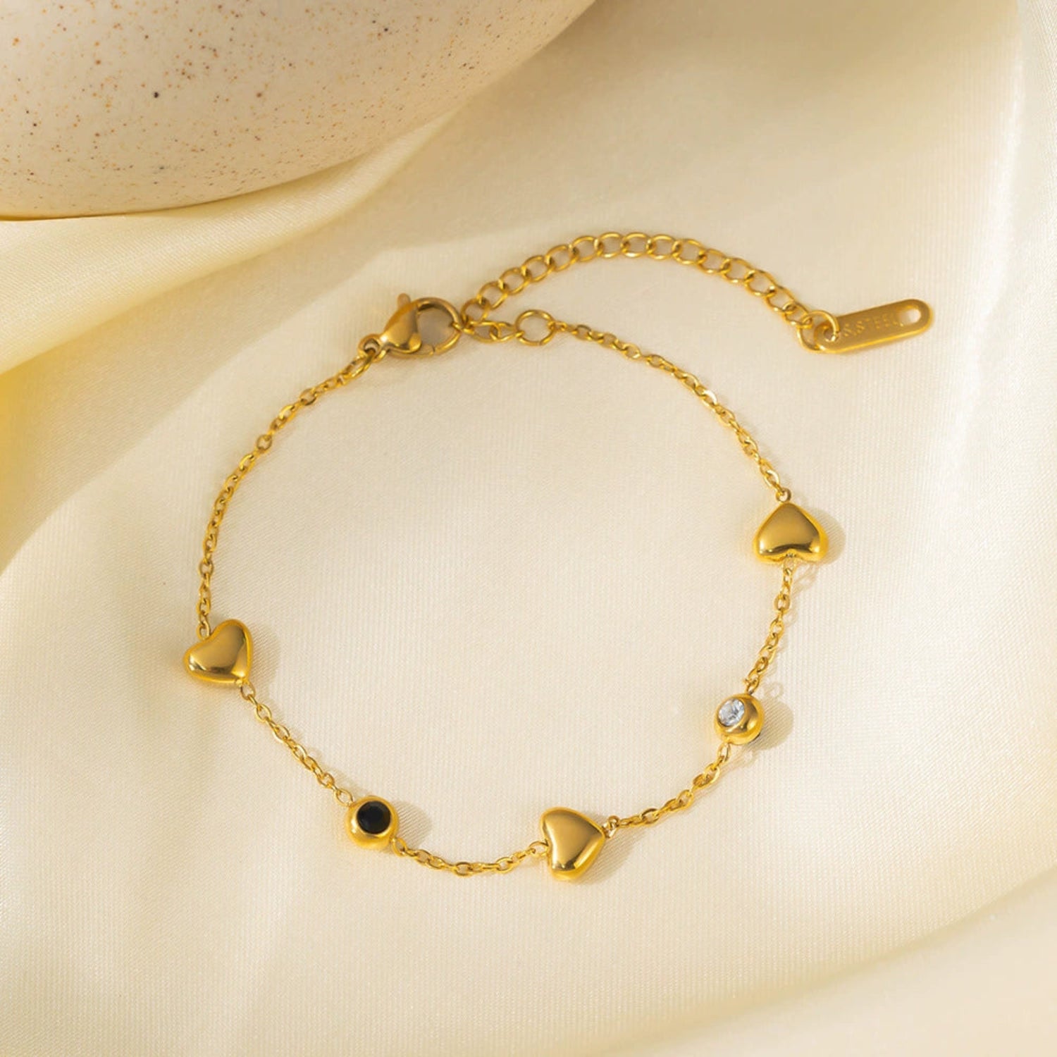 Gold Heart and Crystal Bracelet JLTB1037