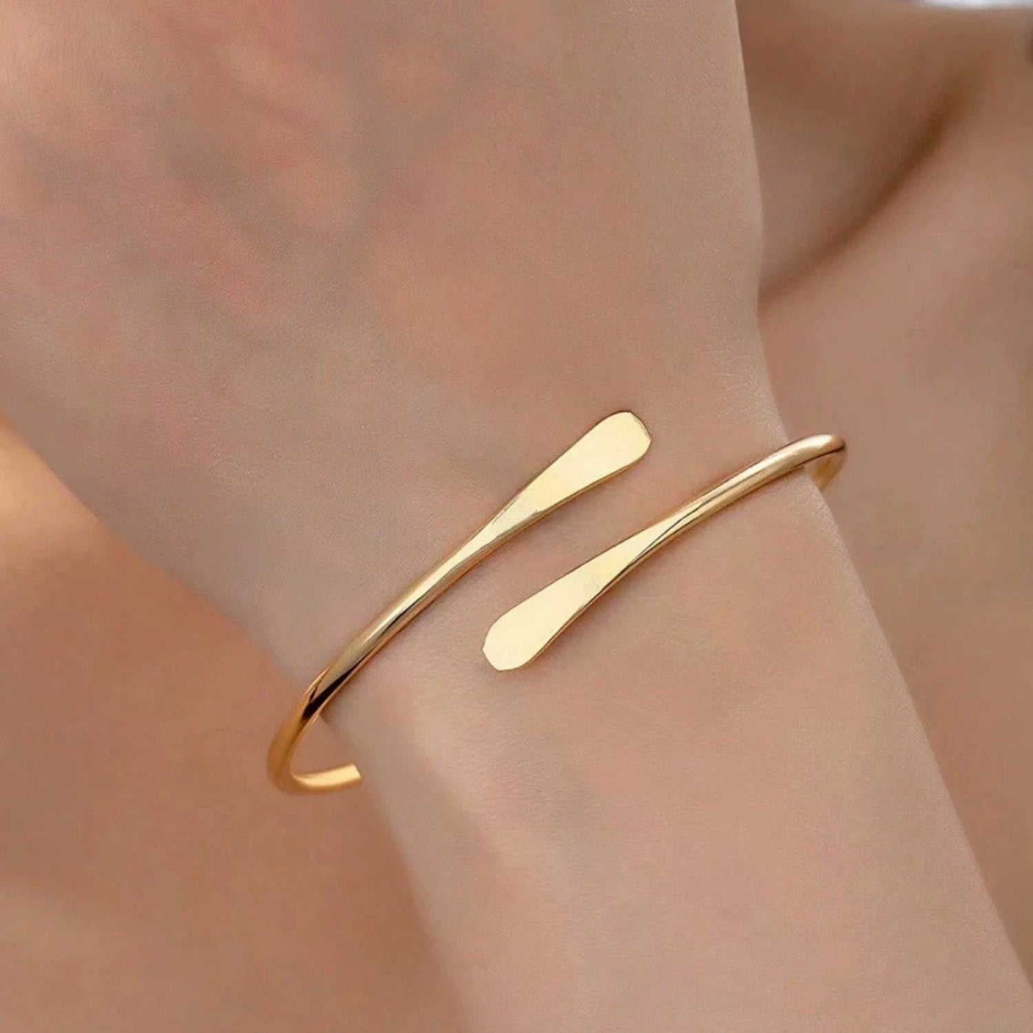 Minimalist Gold Wrap Bangle Bracelet JLTB1038