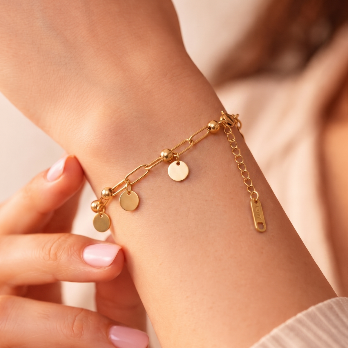 Gold Disc Charm Link Bracelet JLTB1060