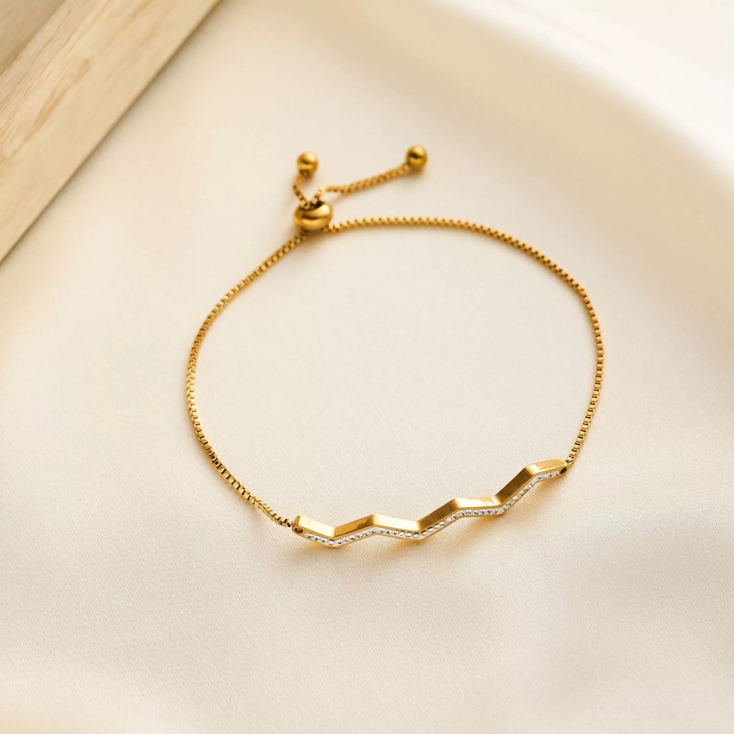 Zigzag Crystal Bolo Bracelet JLTB1069