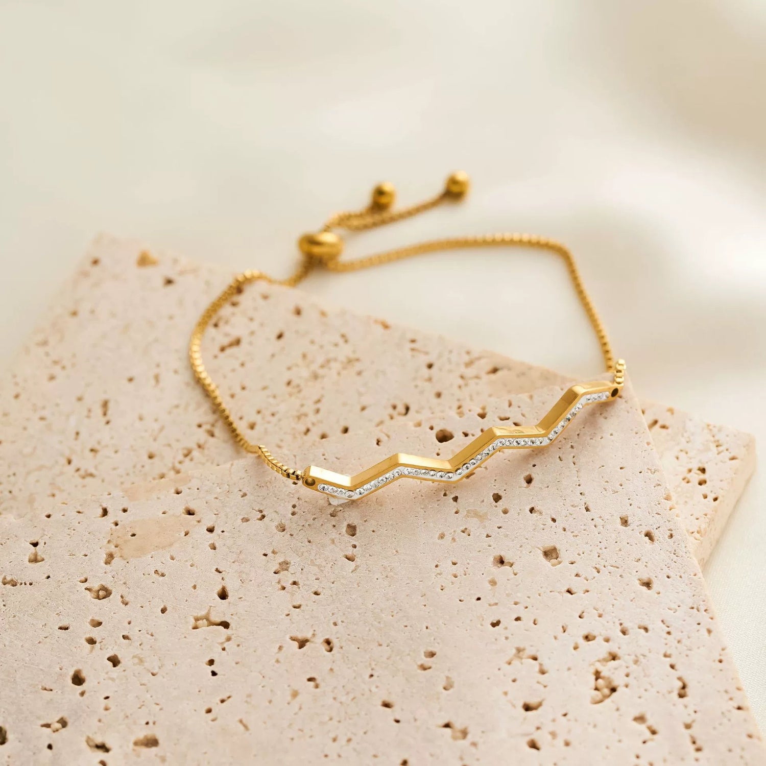 Zigzag Crystal Bolo Bracelet JLTB1069