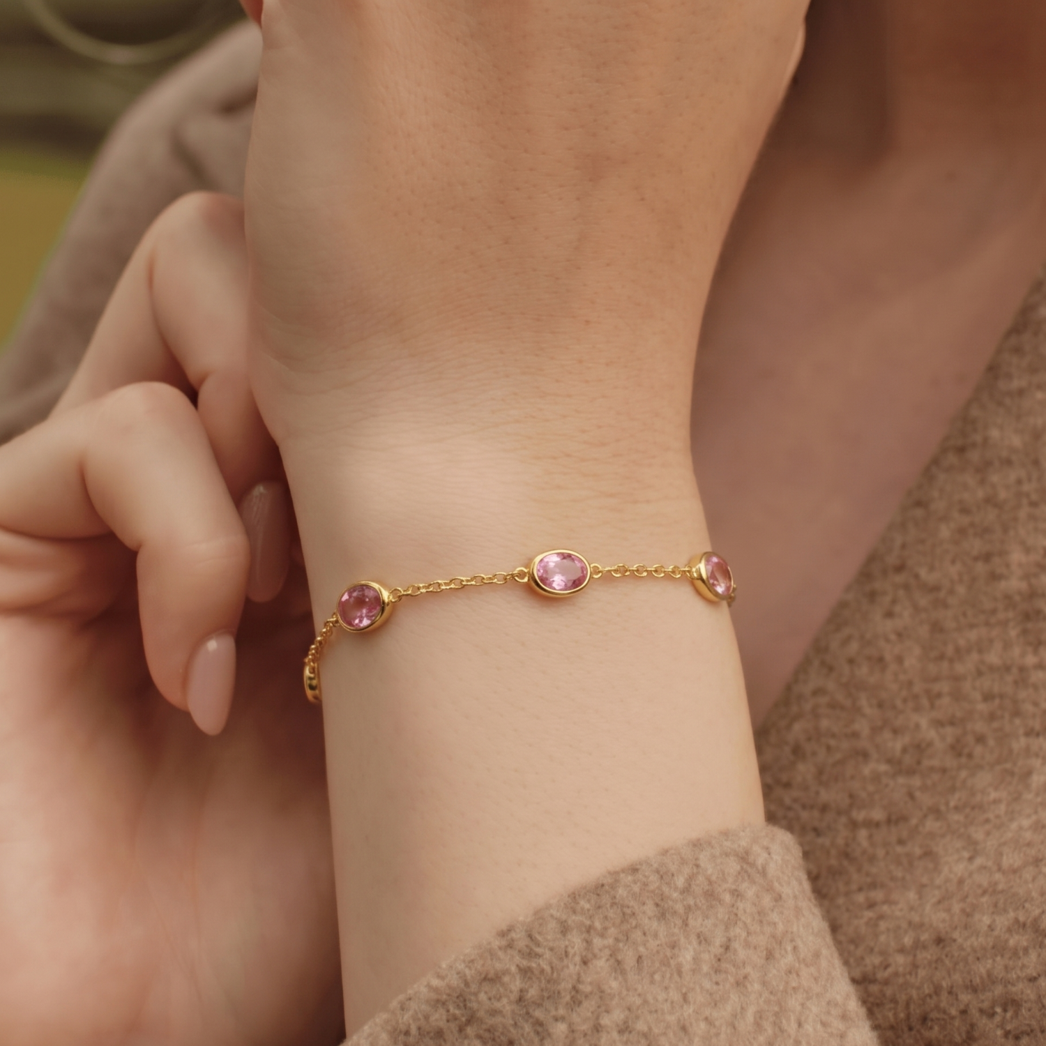Gold Pink Oval Stone Bracelet JLTB1097