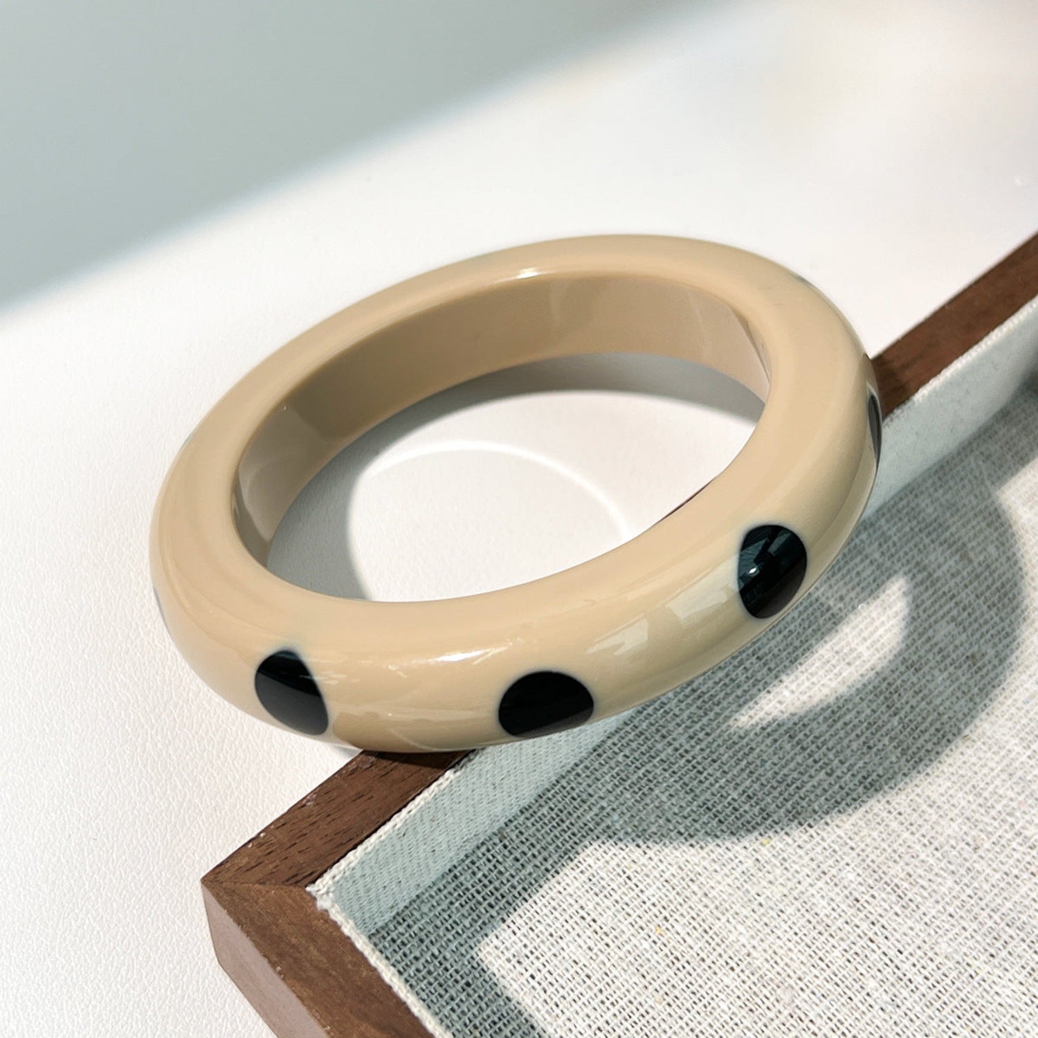 Beige Polka Round Retro Bangle JLTB1192