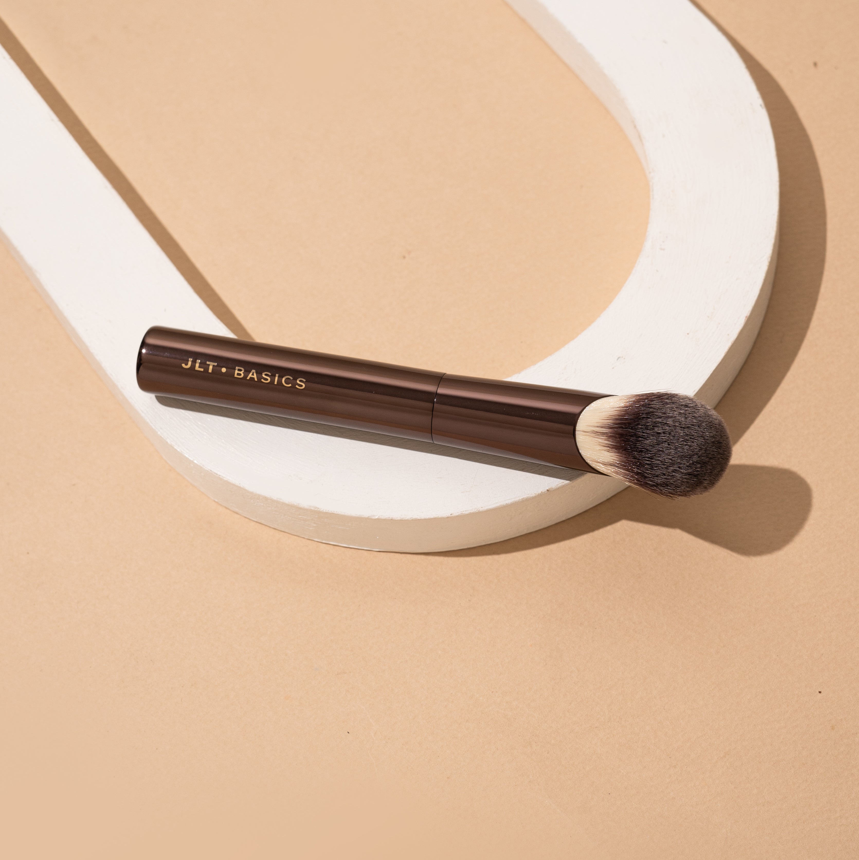 Just Lil Things Foundation_Brush  JLTBASICS B0002
