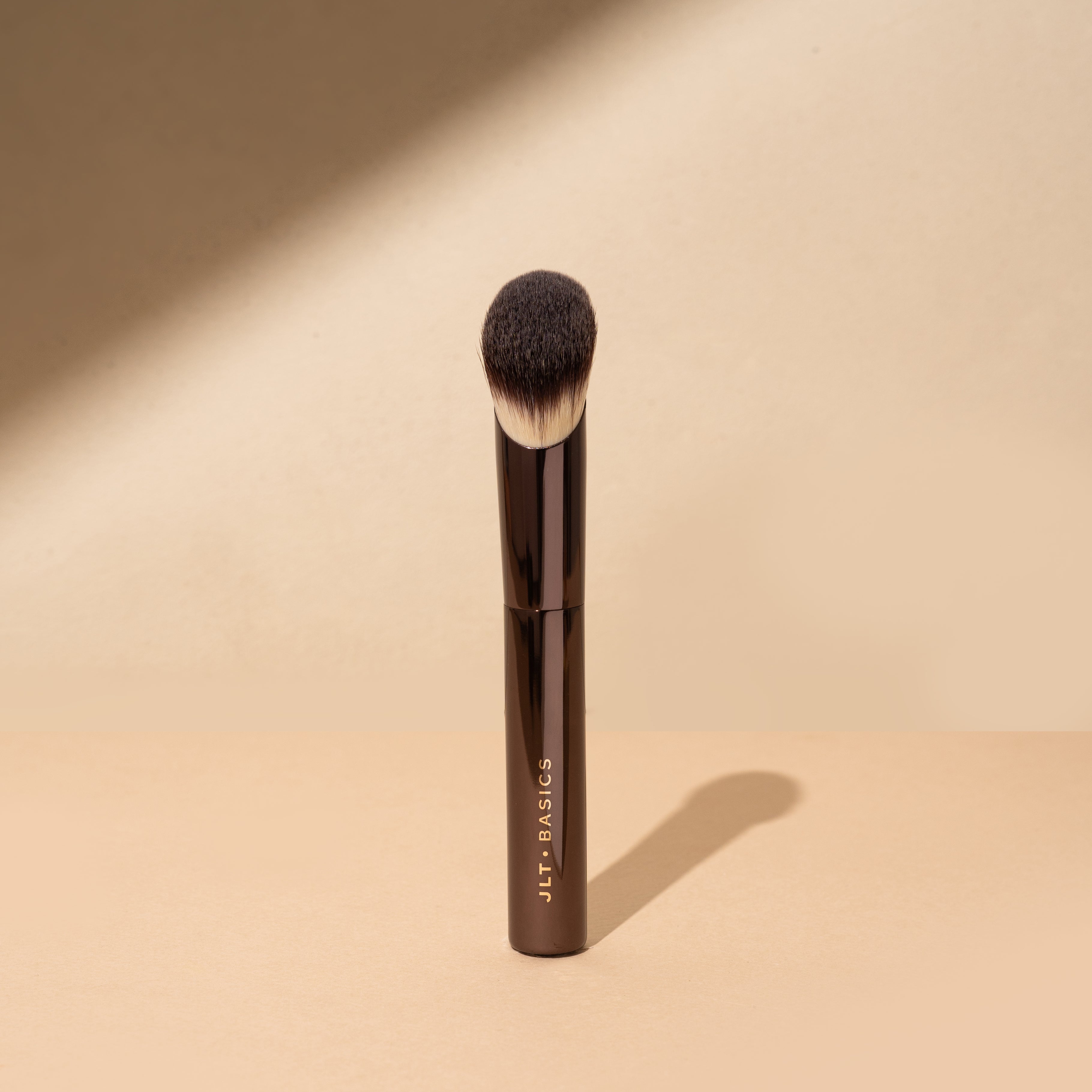 Just Lil Things Foundation_Brush  JLTBASICS B0002