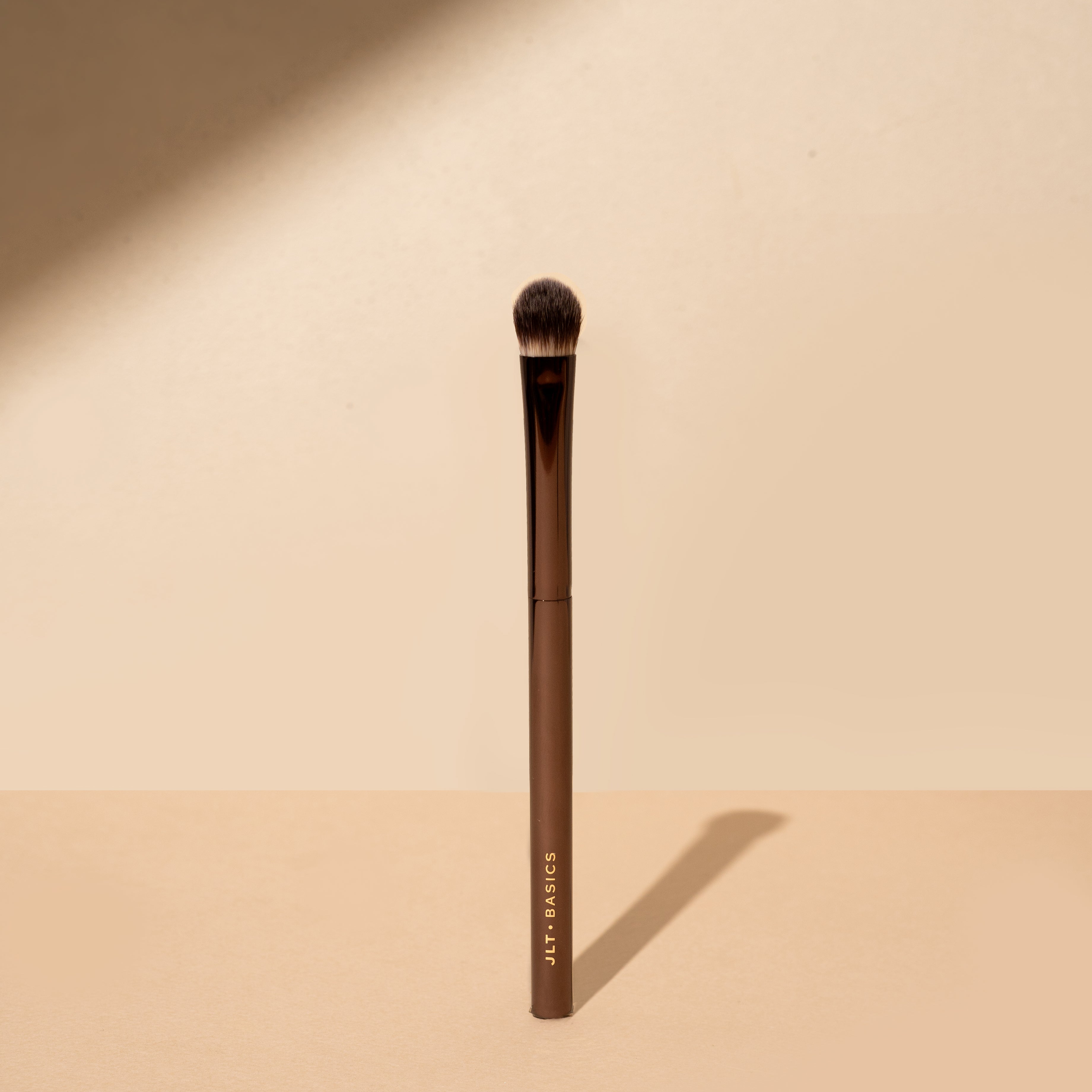 Just Lil Things eye ShadowBrush JLTBASICS B0008