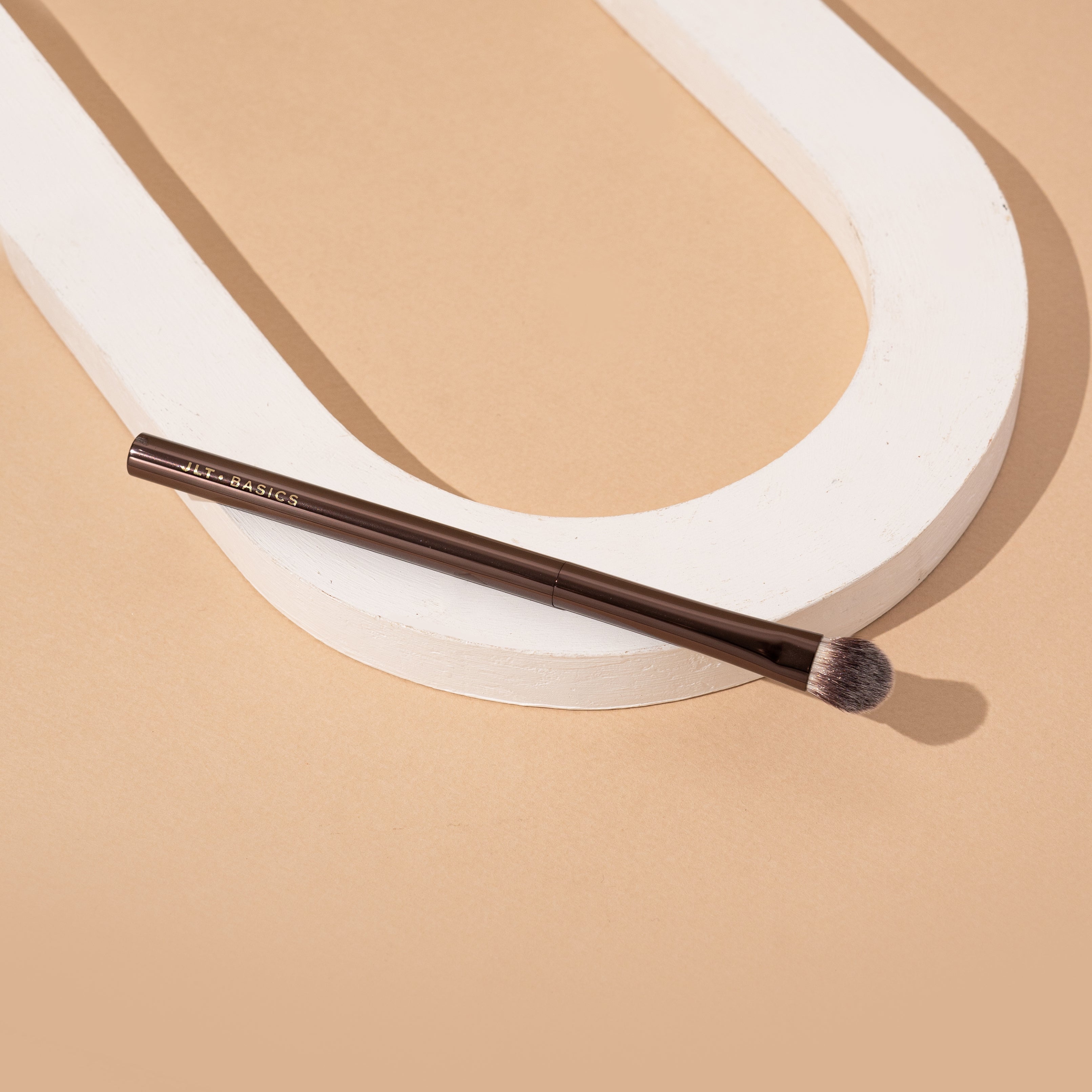 Just Lil Things eye ShadowBrush JLTBASICS B0008