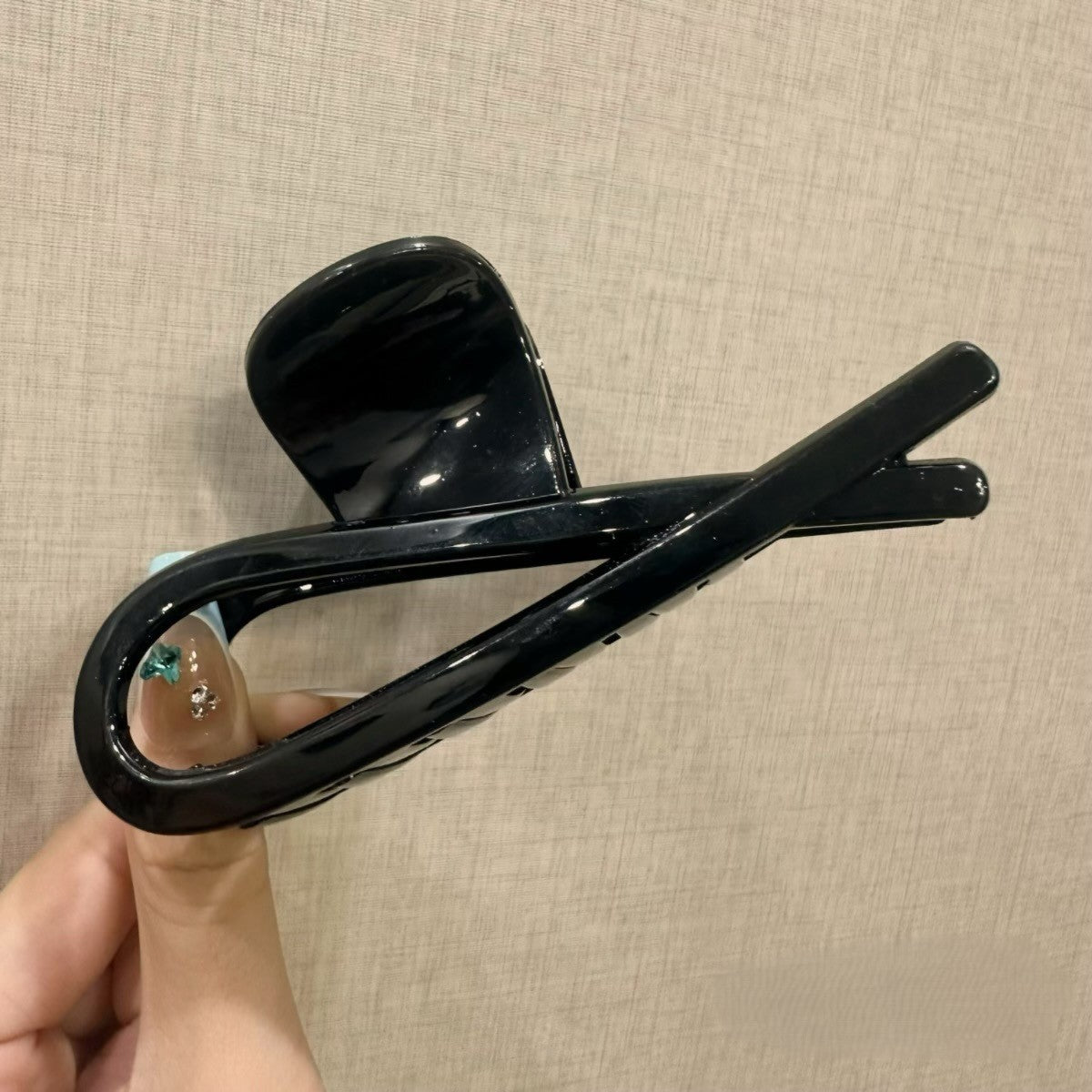 Black Minimalist Hair Clip JLTC0175