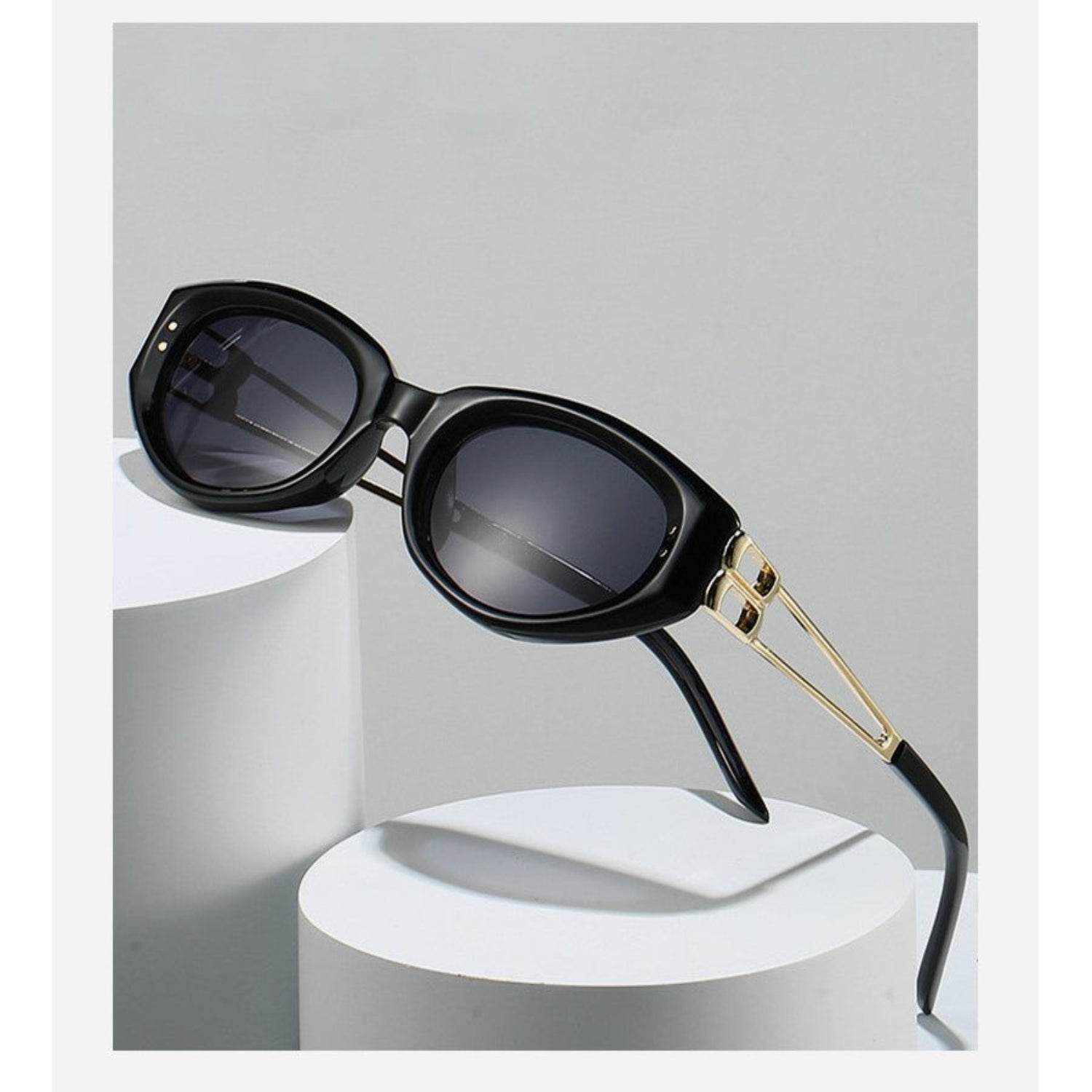 Black Cat-Eye Sunglasses JLTG0186