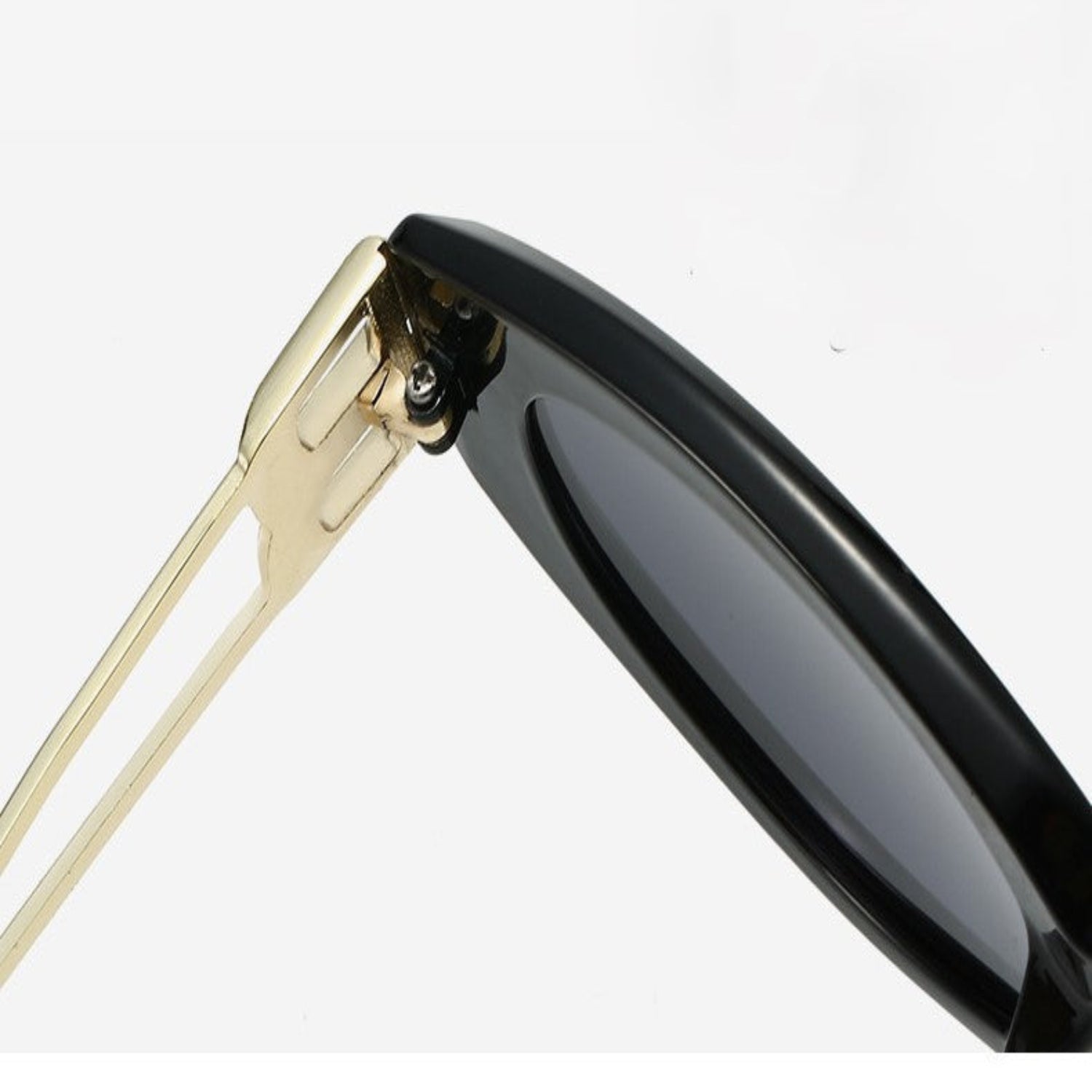 Black Cat-Eye Sunglasses JLTG0186