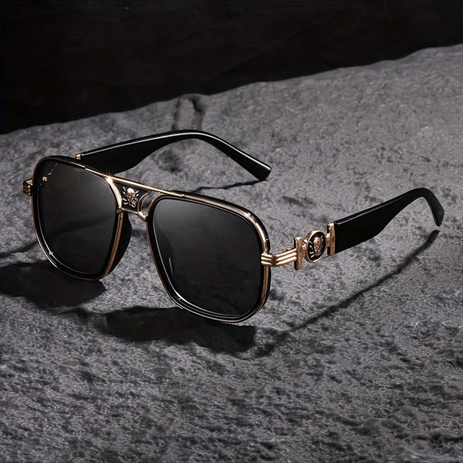 Gold Black Square Sunglasses JLTG0272