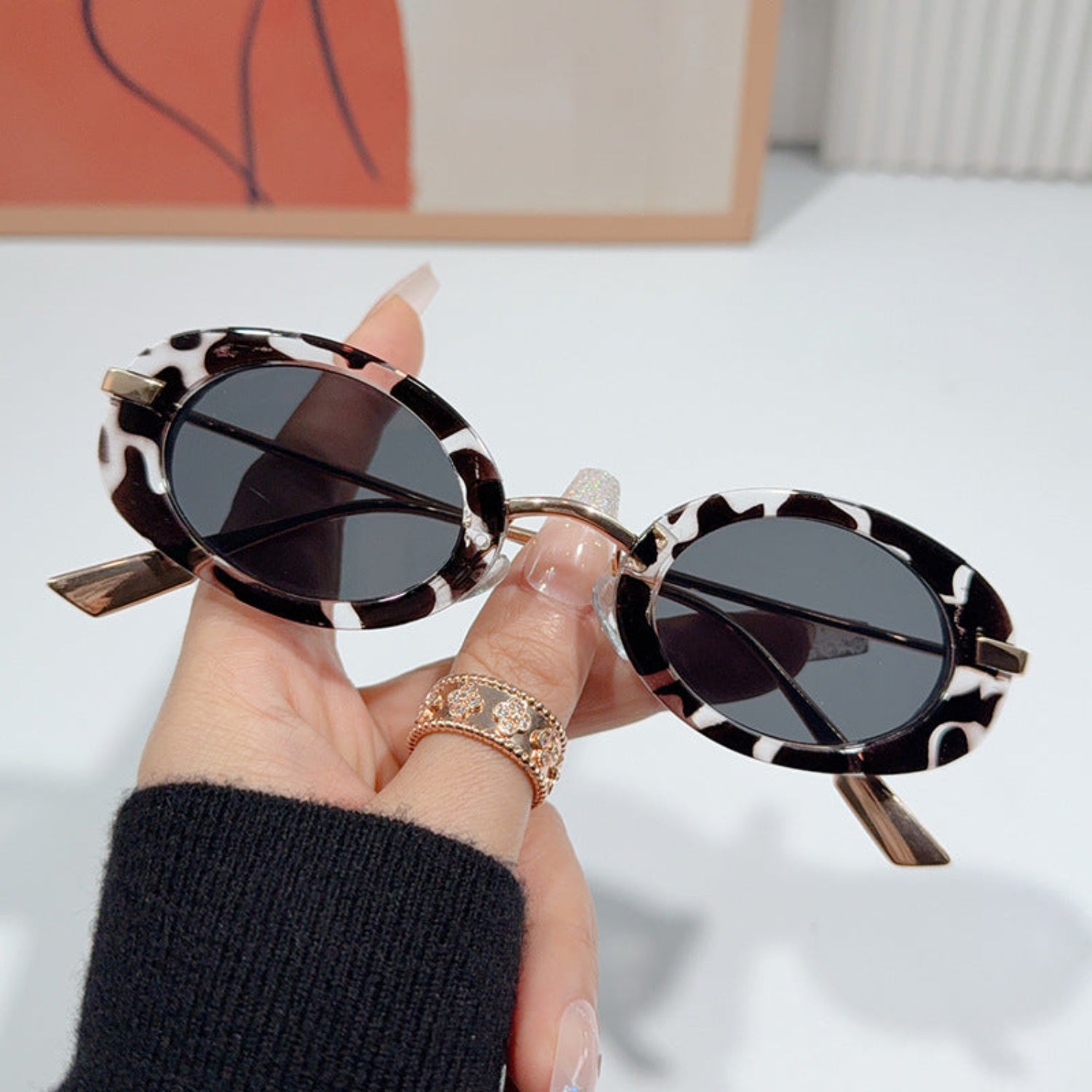 Gold Bridge Marble Oval Sunglasses JLTG0349