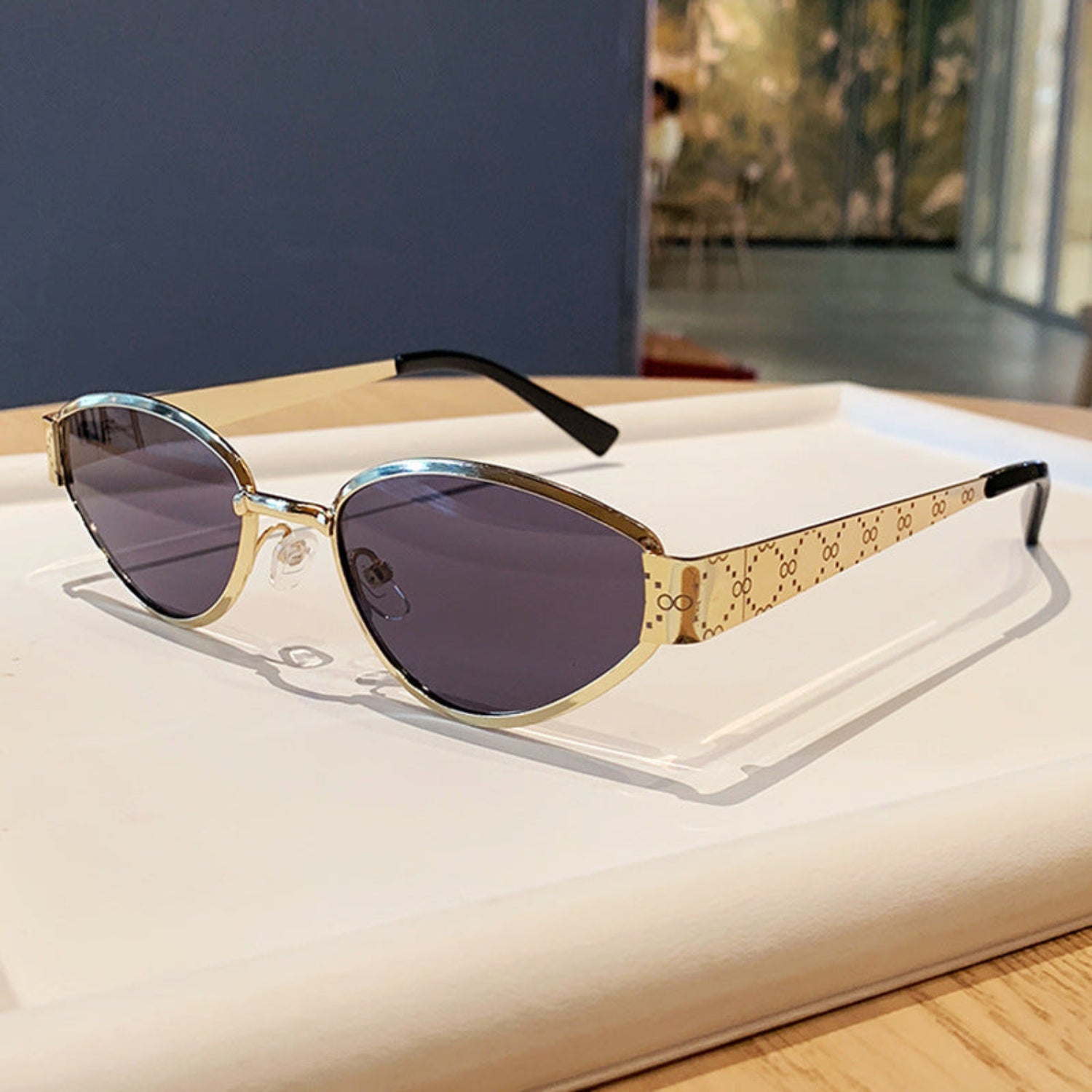Gold Patterned Temple Black Sunglasses JLTG0372