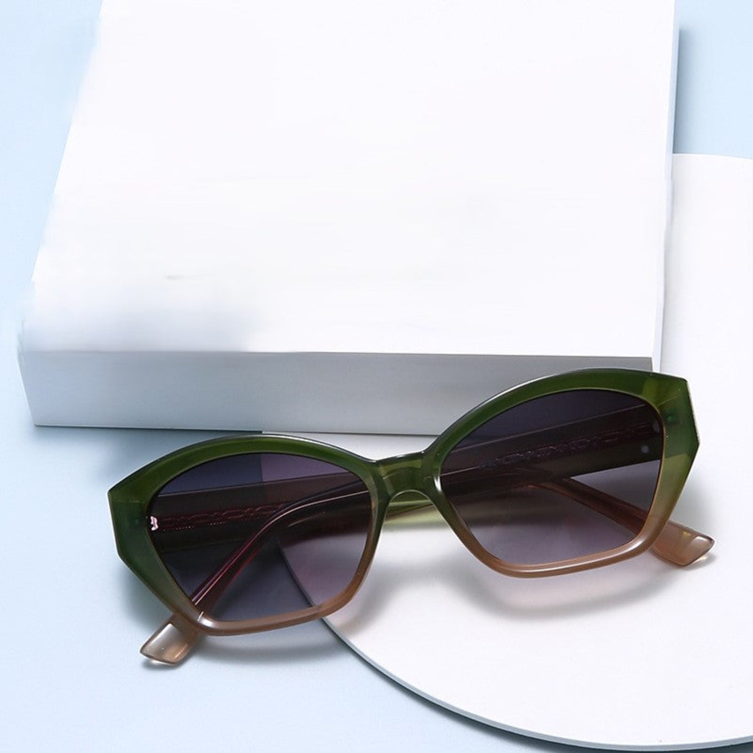 Retro Green Gradient Cat-Eye Sunglasses JLTG0378